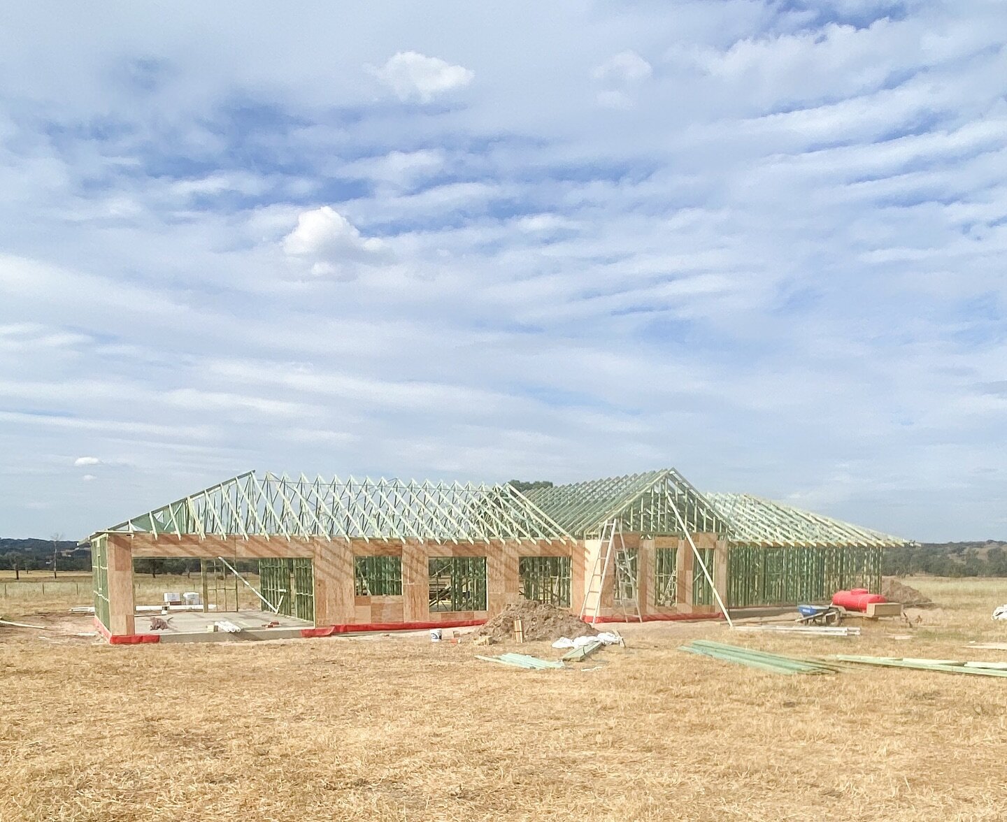 Only at frame stage but already soooo impressive!! looking forward to watching this one morph into a home #jindaleehomes #cootamundrabuilder