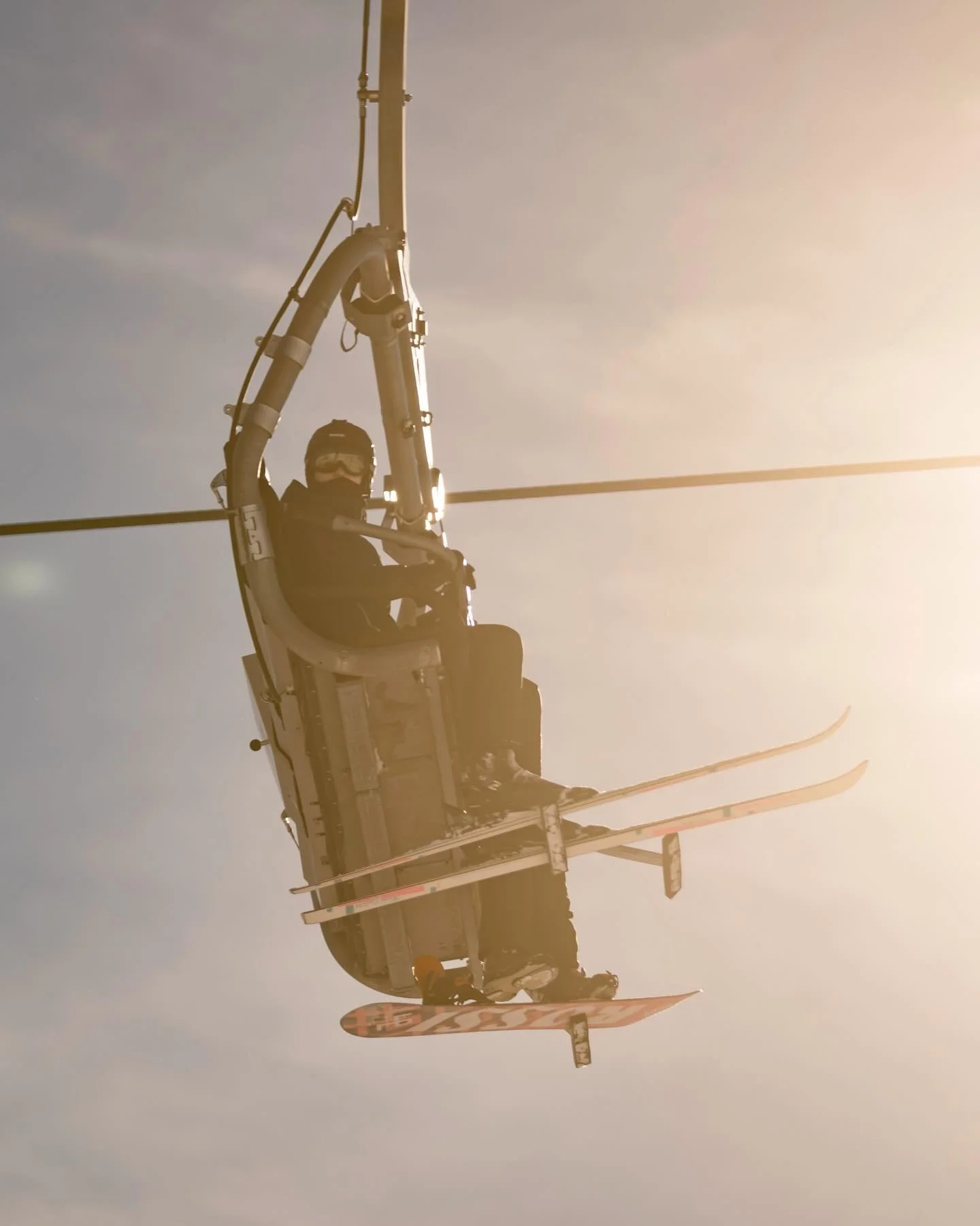 Ne serait-ce pas le meilleur moment pour venir &agrave; la montagne ?💛

Pistes presque d&eacute;sertes, neige fra&icirc;che tomb&eacute;e, grand soleil&hellip; On skie en pull, on s&rsquo;attarde en terrasse 🌼

Pour le week-end de P&acirc;ques, off