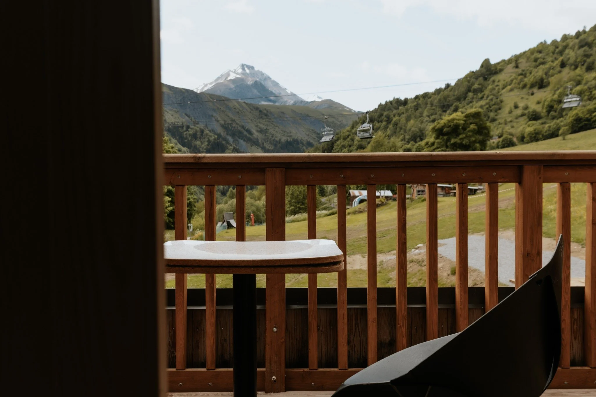 C'est la journ&eacute;e mondiale du tourisme responsable ! 🌿

Comment devenir un visiteur irr&eacute;prochable ?

Aux C&egrave;dres, nous vous invitons &agrave; adopter quelques gestes simples pour pr&eacute;server la beaut&eacute; des montagnes qui