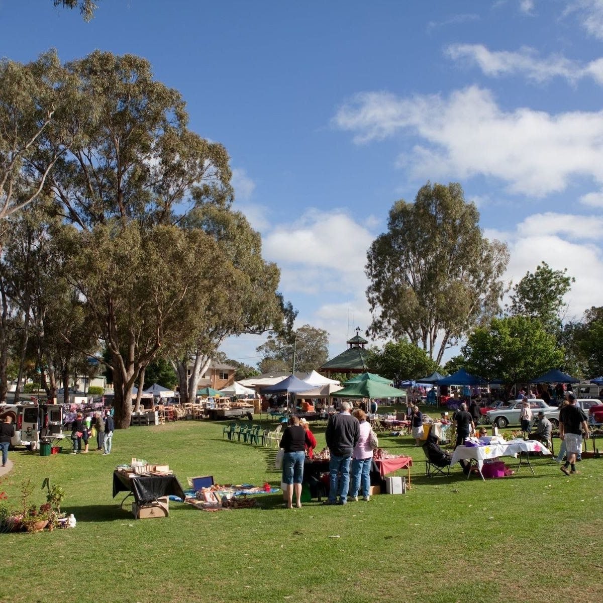 Sunday, 28 April 8:00am - 1:00pm

The Moama Market has something on offer for everyone!

Live music, over 120+ stalls, hot food &amp; coffee, dog friendly, free parking, a stunning natural setting at the Moama Sound Shell, and us!  See you there!

- 