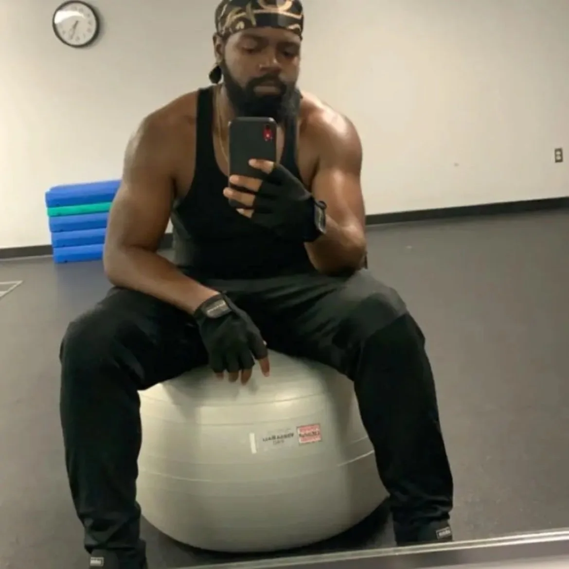 @universal_senseittv