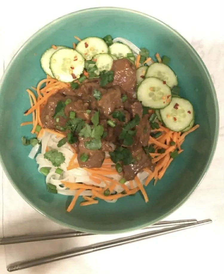 Rice Noodle Bowls with Peanut Sauce 