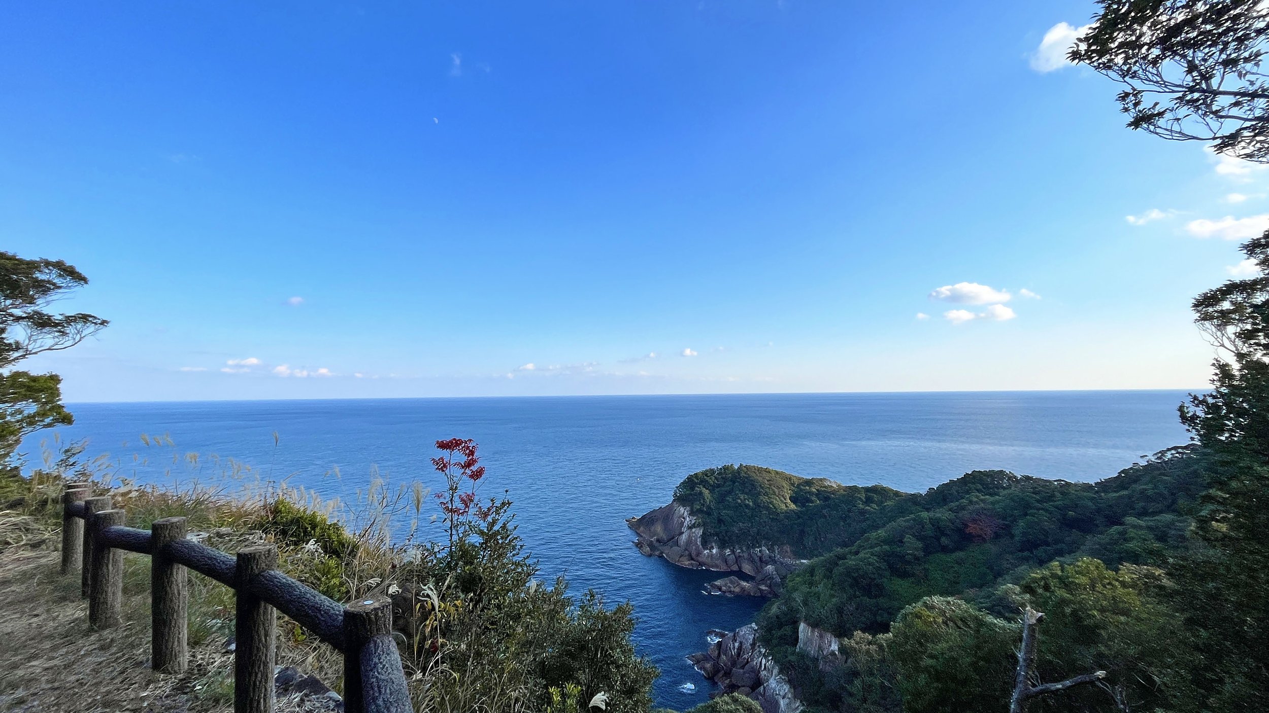 takegashima-shikoku-no-michi-hiking-trail-peak-view.jpg