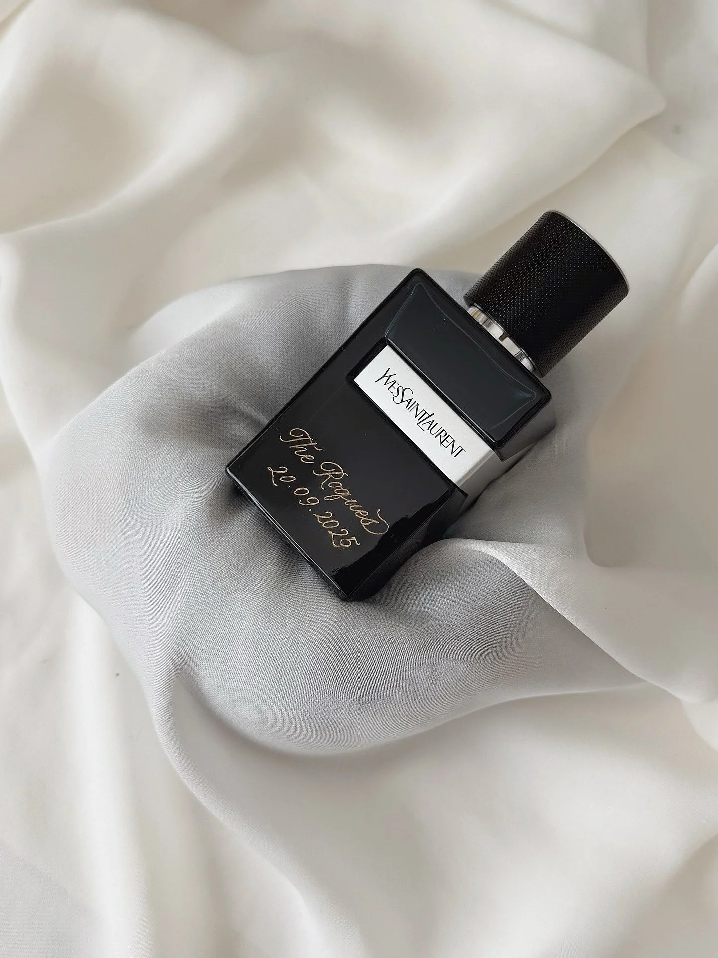 A touch of gold for The Roques 💍✨
Two names, one surname - a new chapter begins 

#perfumeengraving #bridetobe #weddingperfume #perfumekeepsake