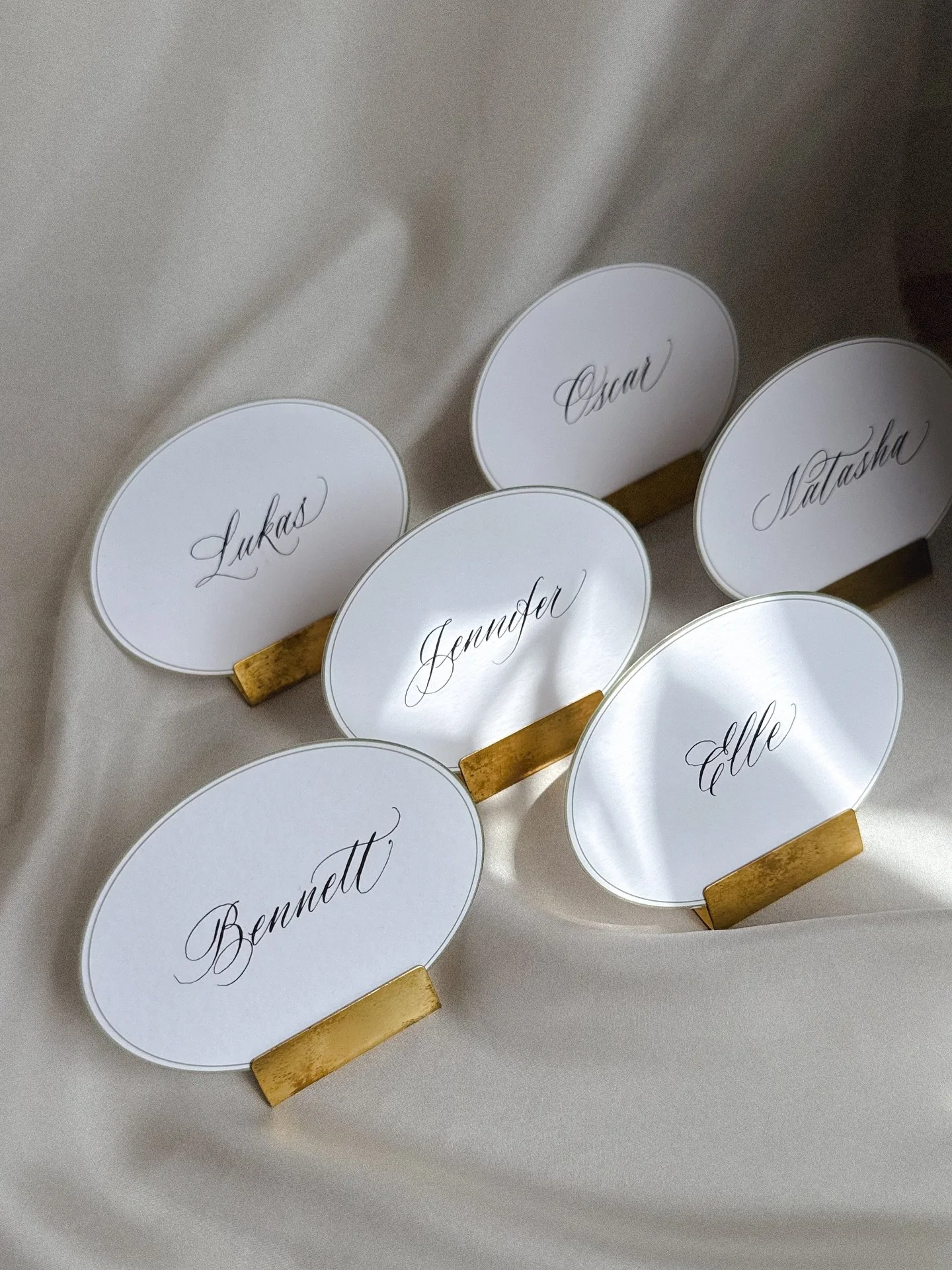 Two of my favourite styles coming together - subtle vintage meets my modern script 💚

Patiently waited for the sun to peek behind the clouds for some of these shots. Loved how it softened everything and even gave the nearby tree a little silhouette 