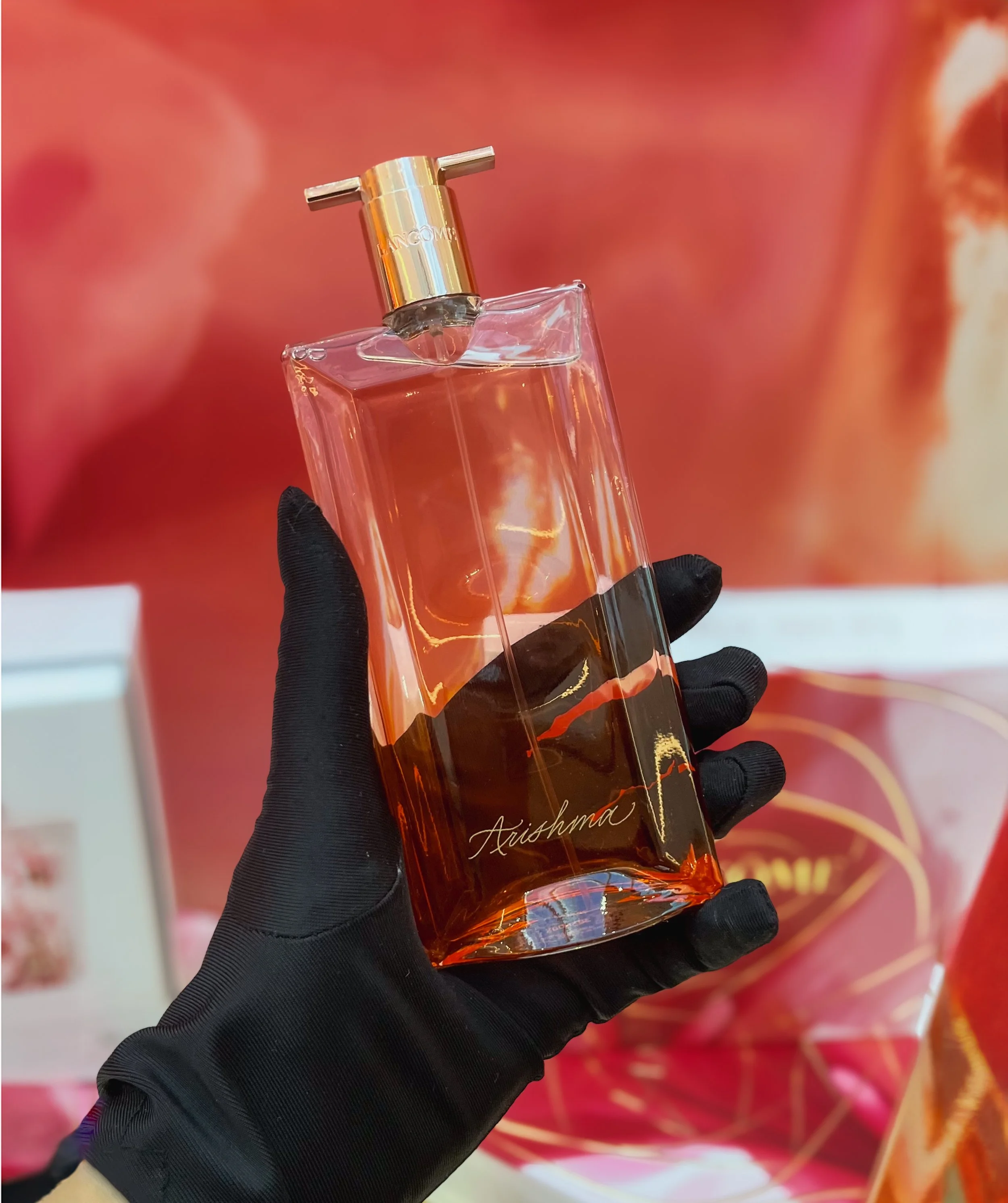 Arishma gradient blur.jpg