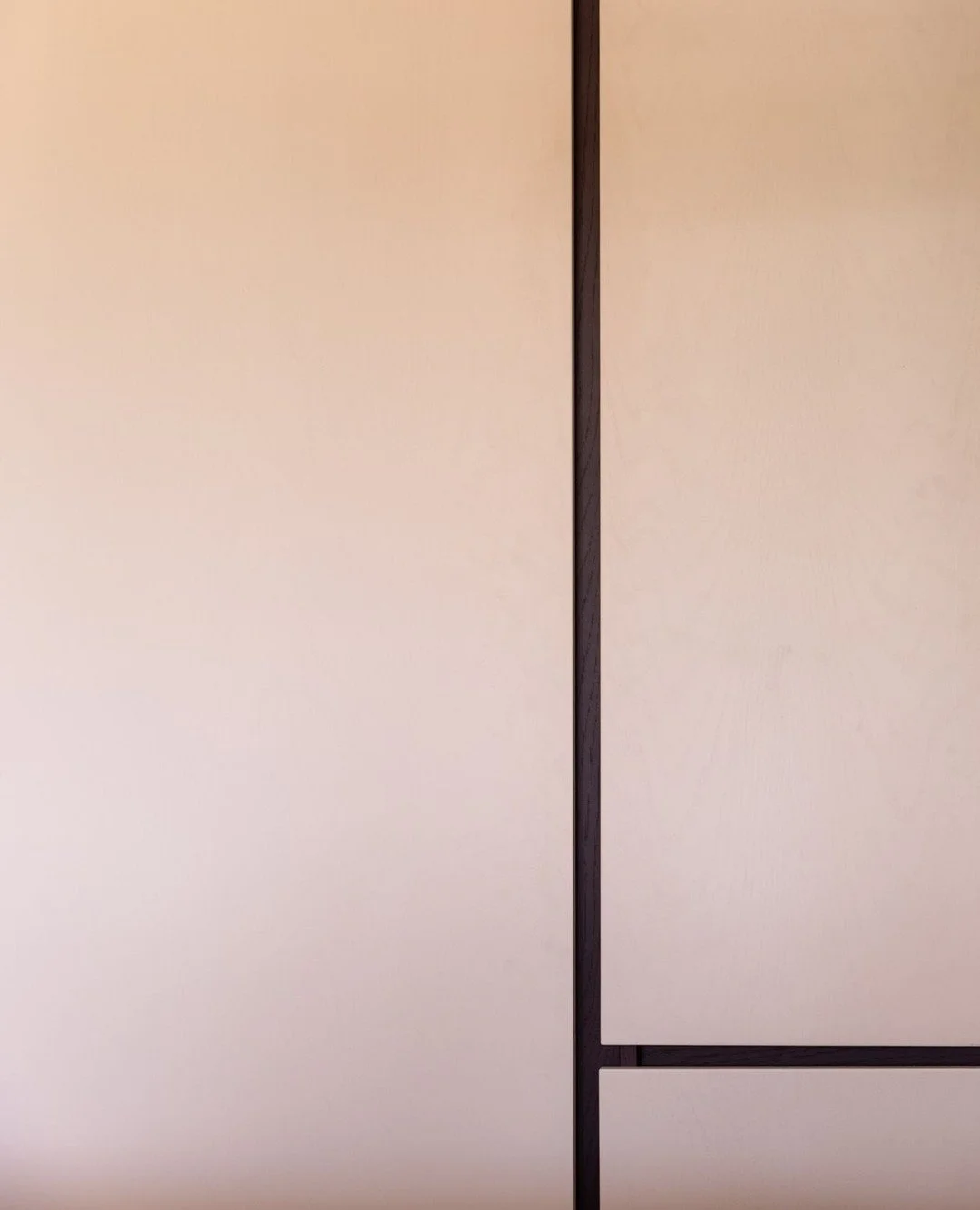 When craftsmanship meets refinement . . . ⁠
⁠
Custom joinery in muted blush tones frames this home with quiet confidence. Paired with dark timber lines, the palette creates a subtle rhythm that carries through the entire residence.⁠
A study in propor