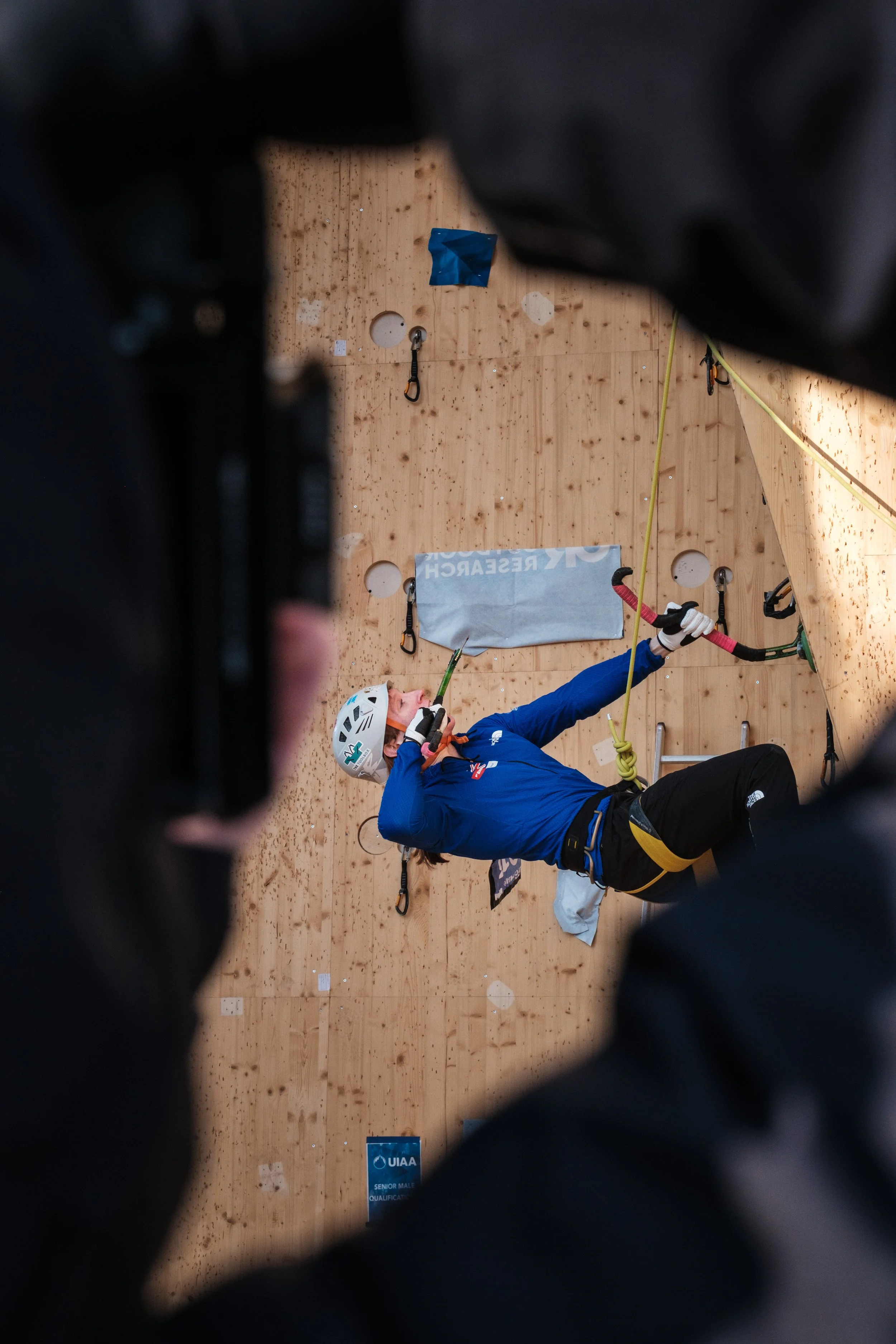 20251122IceClimbingContCupUIAA—obloc-mahlersilvanfotografiert-liveitch-35.jpg