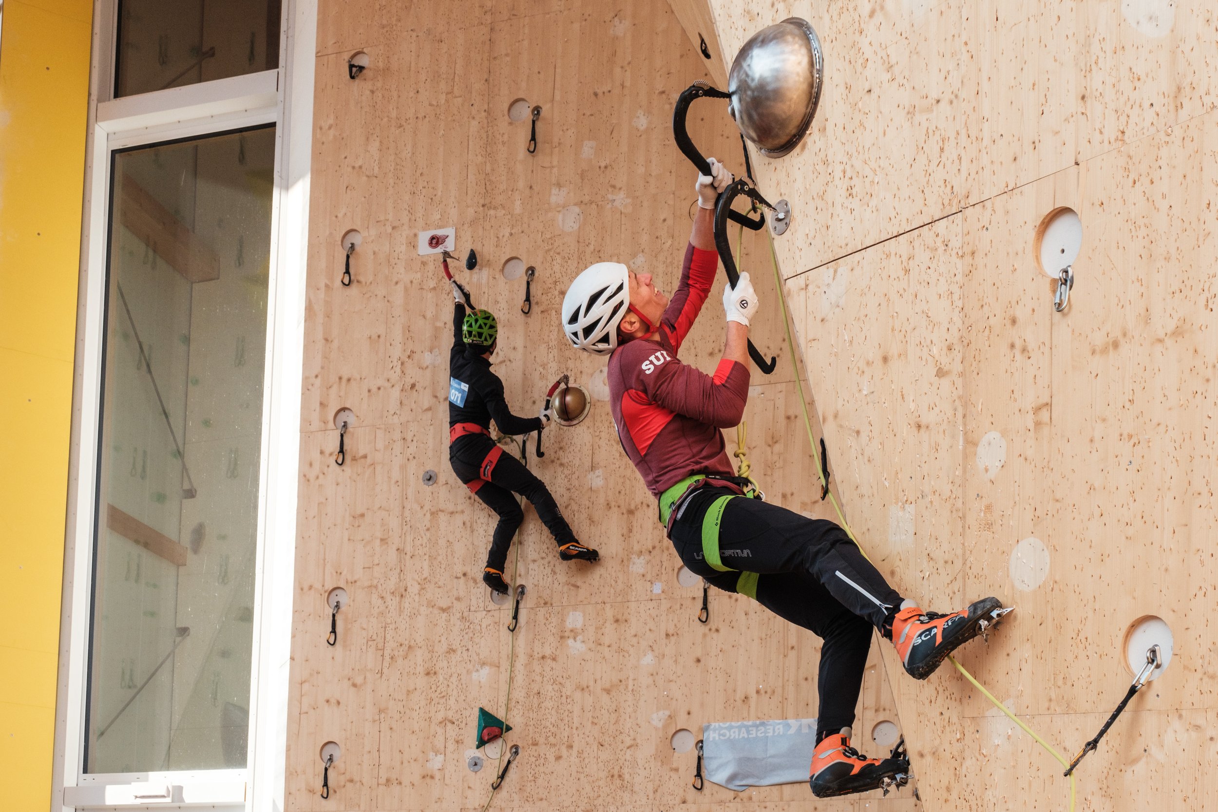 20251122IceClimbingContCupUIAA—obloc-mahlersilvanfotografiert-liveitch-63.jpg