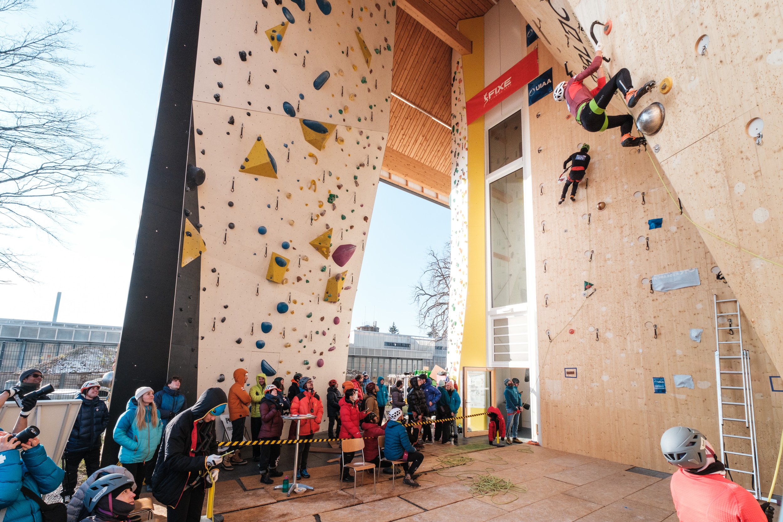 20251122IceClimbingContCupUIAA—obloc-mahlersilvanfotografiert-liveitch-67.jpg