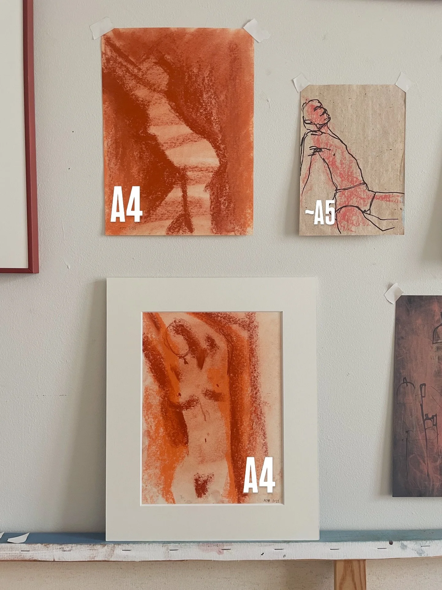 Teoskollaasi nro 7
V&auml;rimaailma siennan punainen 

L&auml;het&auml;th&auml;n viesti&auml;, jos jokin teos puhuttelee erityisesti💌 

Hinnat 
Koko ~A5 ▪️ 50&euro; (norm. 95&ndash;115 &euro;)
Koko ~A4 ▪️ 85&euro; (norm. 145&ndash;215&euro;)