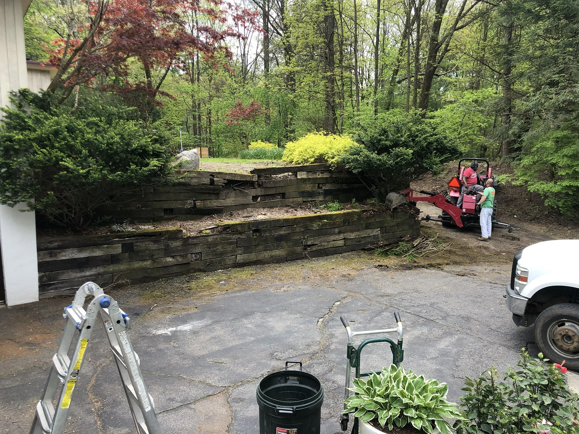 retaining wall.jpg