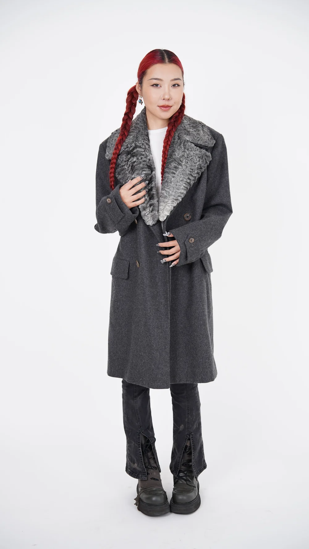 〈KN出品〉Burberry ダブルボタン ピーコート ダークグレー Burberry Grey Wool Coat with Fur Collar — Check It Vintage