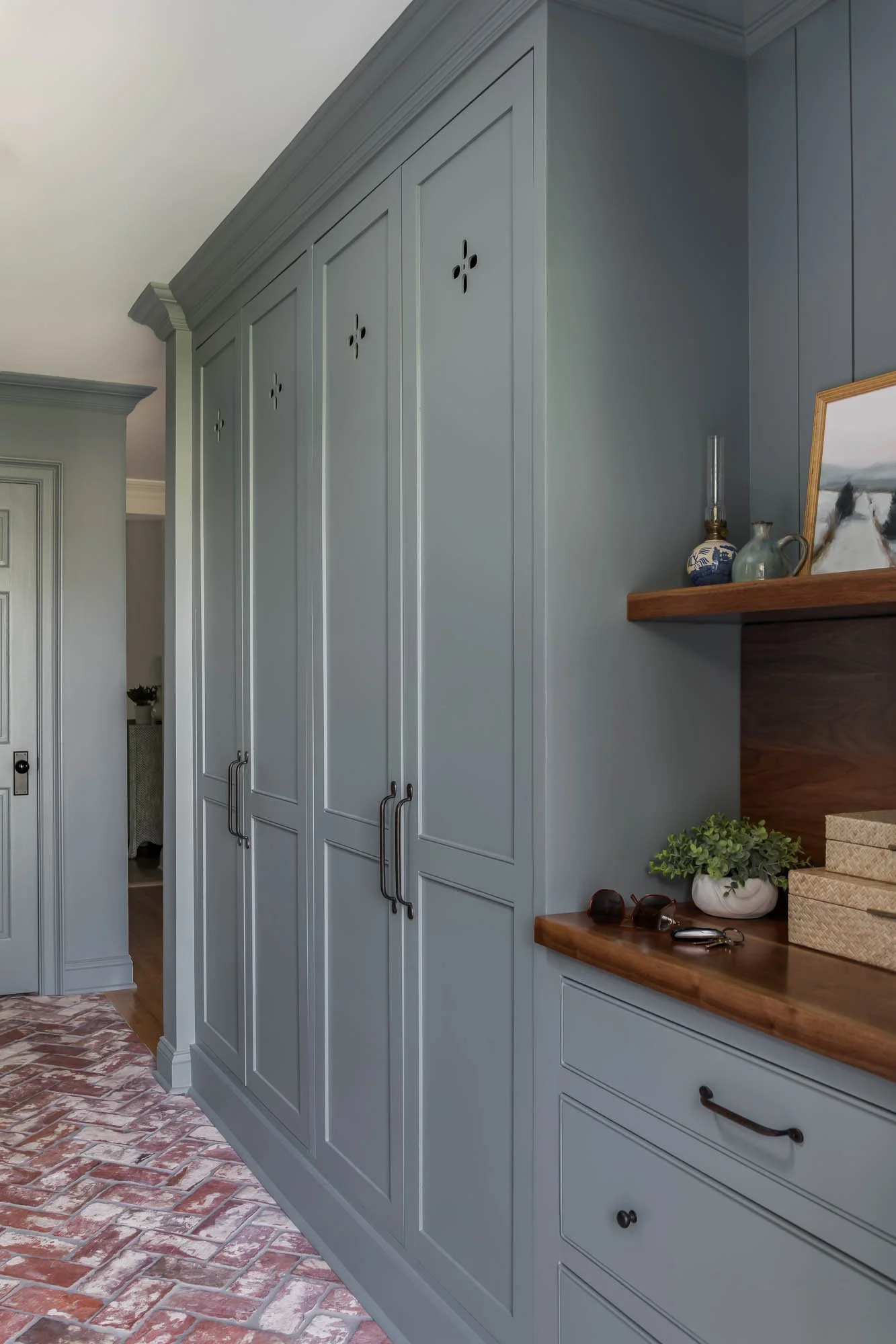 Red Clover Designs | Monmouth County, NJ Interior Designer | Mudroom Design & Remodel | Milwork