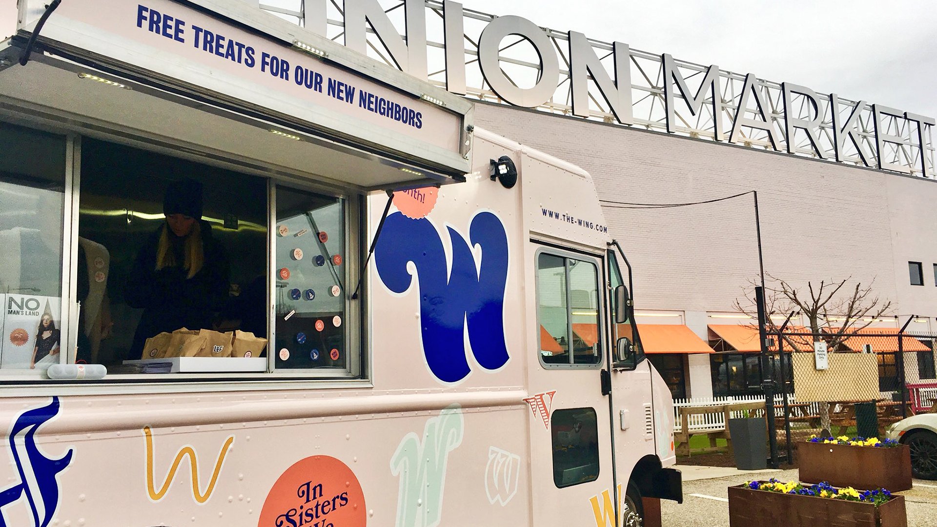 Innovative mobile pop-up store