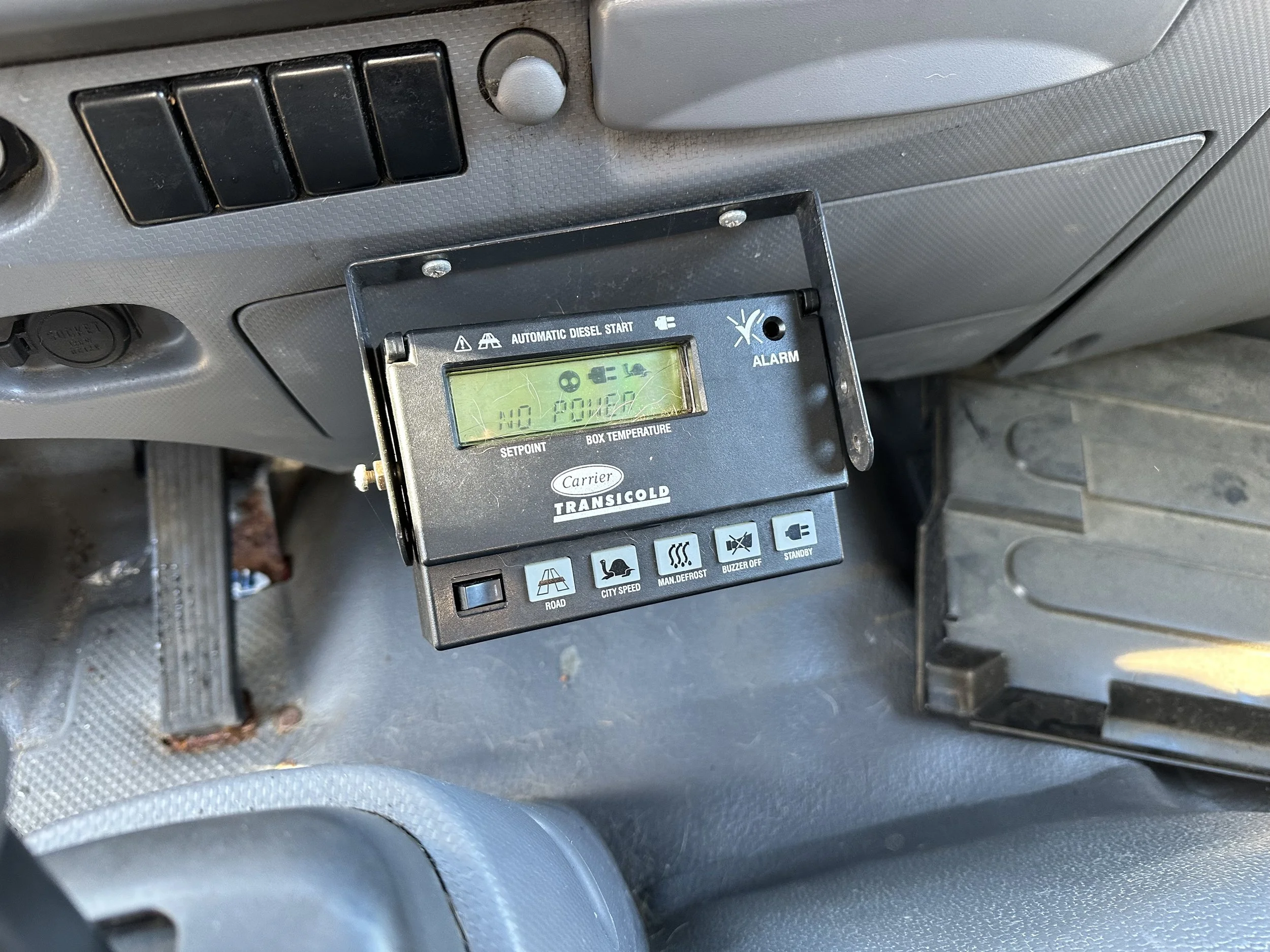 Truck 406 Temp Control Box.jpg