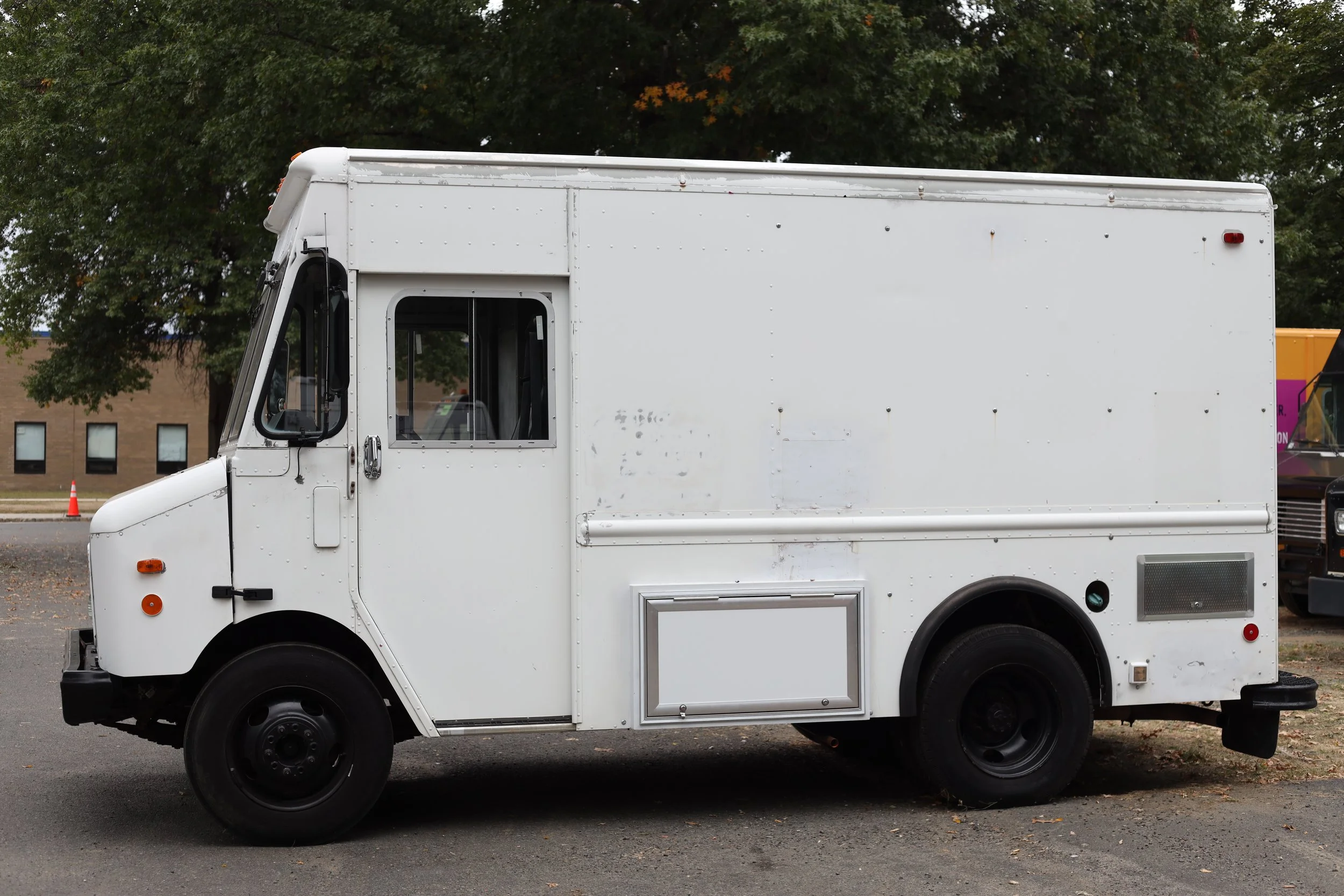 Truck 153 Exterior (Right).JPG
