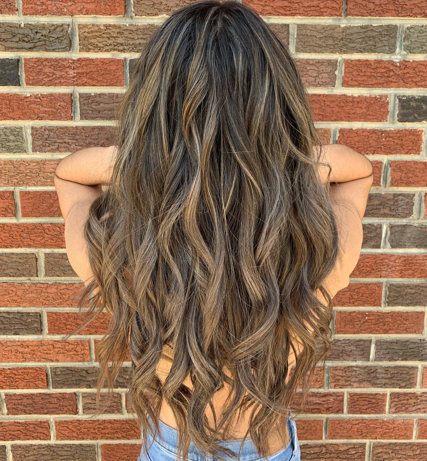 Gorgeous Highlights done by stylist @evelyns_beauty_world 

#portrichmond #phillyhairsalon #portrichmondsalon #phillyhairdresser #phillyhairandmakeupartist #portrichmondhair #phillyhairstylist #phillyhair #phillystylist #philly #phillymua #philadelph