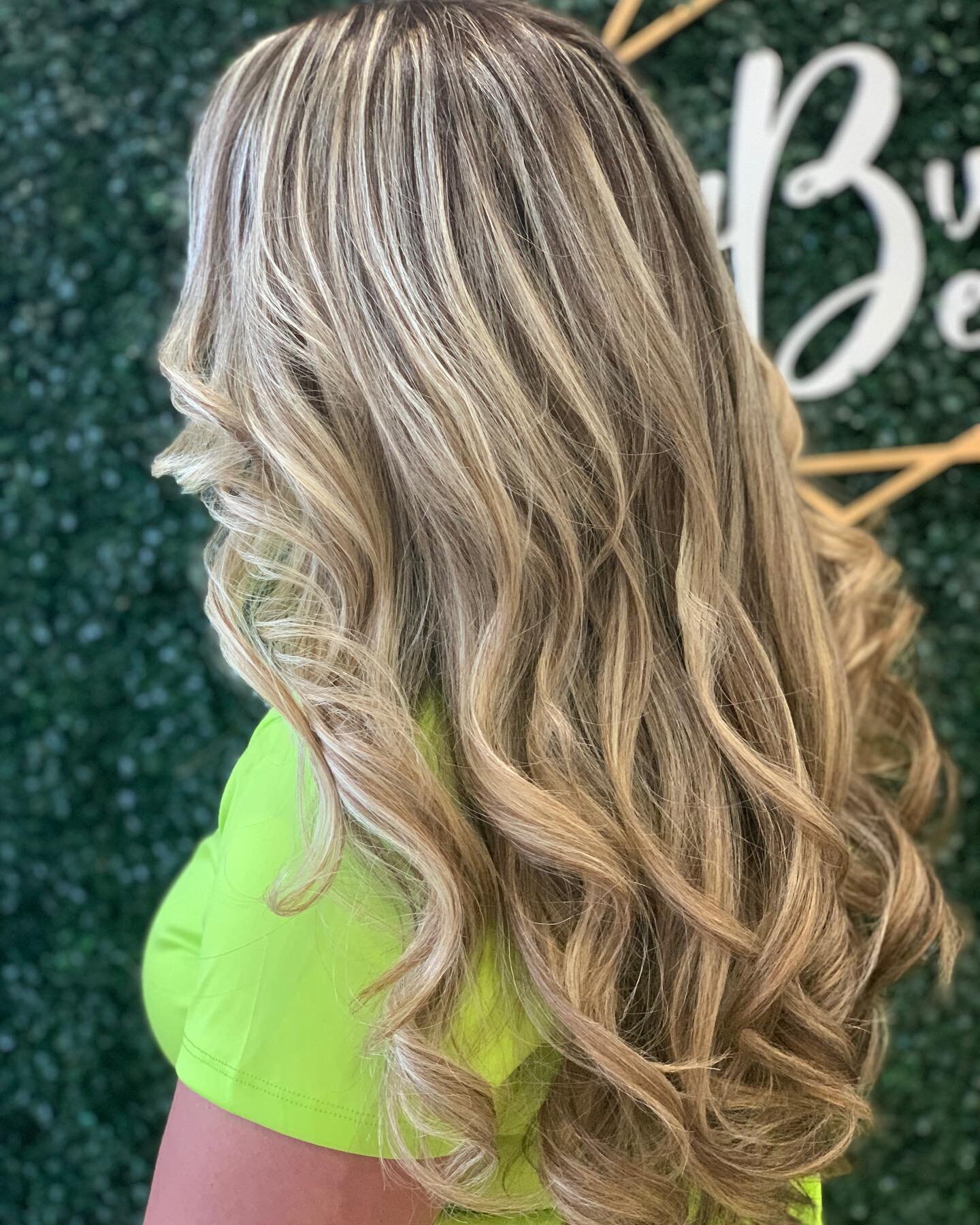 Blonde babe for the summer ! 🤍

Done by stylist @evelyns_beauty_world 

#phillysalon #portrichmond #phillyhairsalon #portrichmondsalon #phillyhairdresser #phillyhairandmakeupartist #portrichmondhair #phillyhairstylist #phillyhair #phillystylist #phi