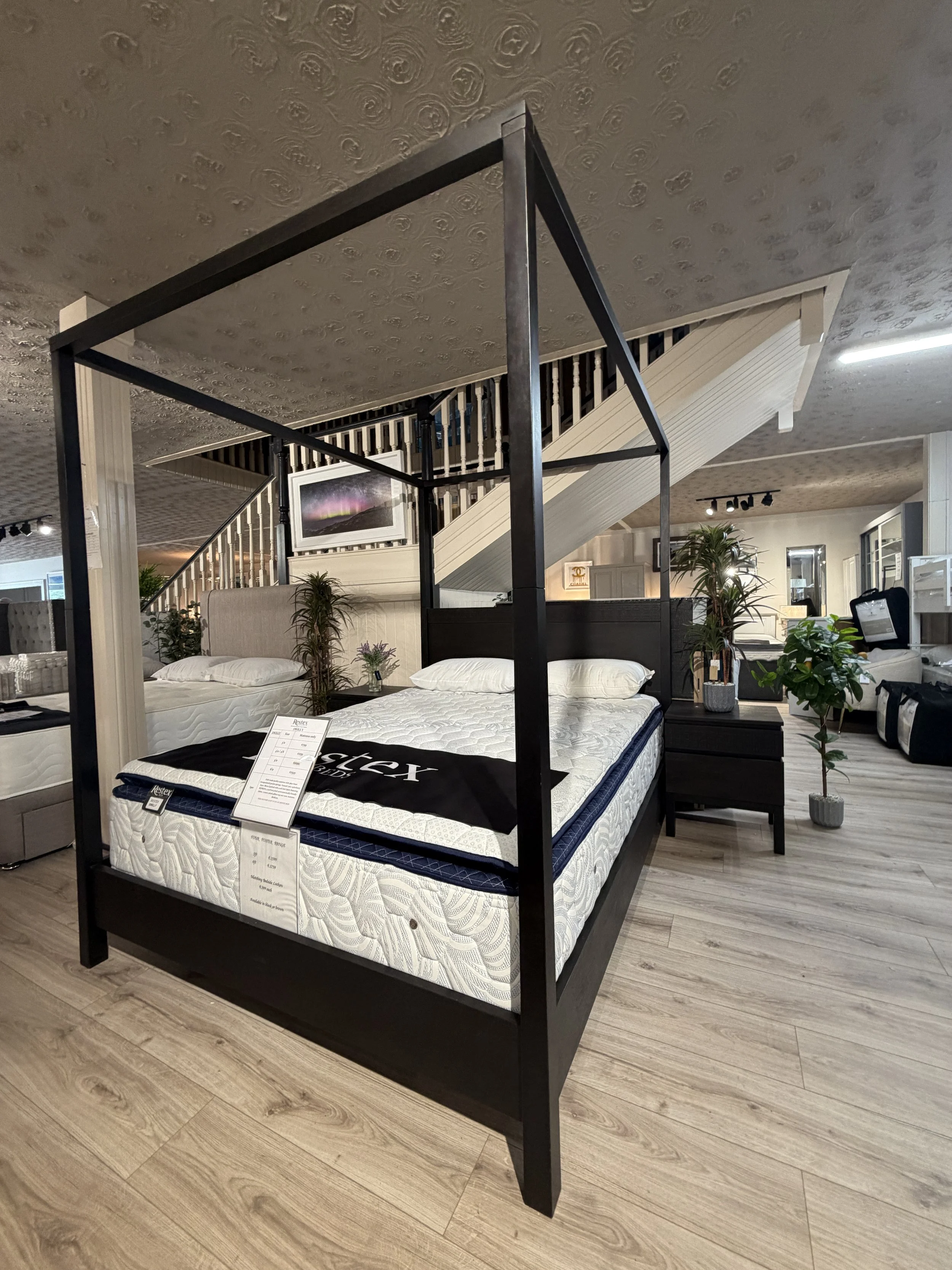 4 Pillar Bed.JPG