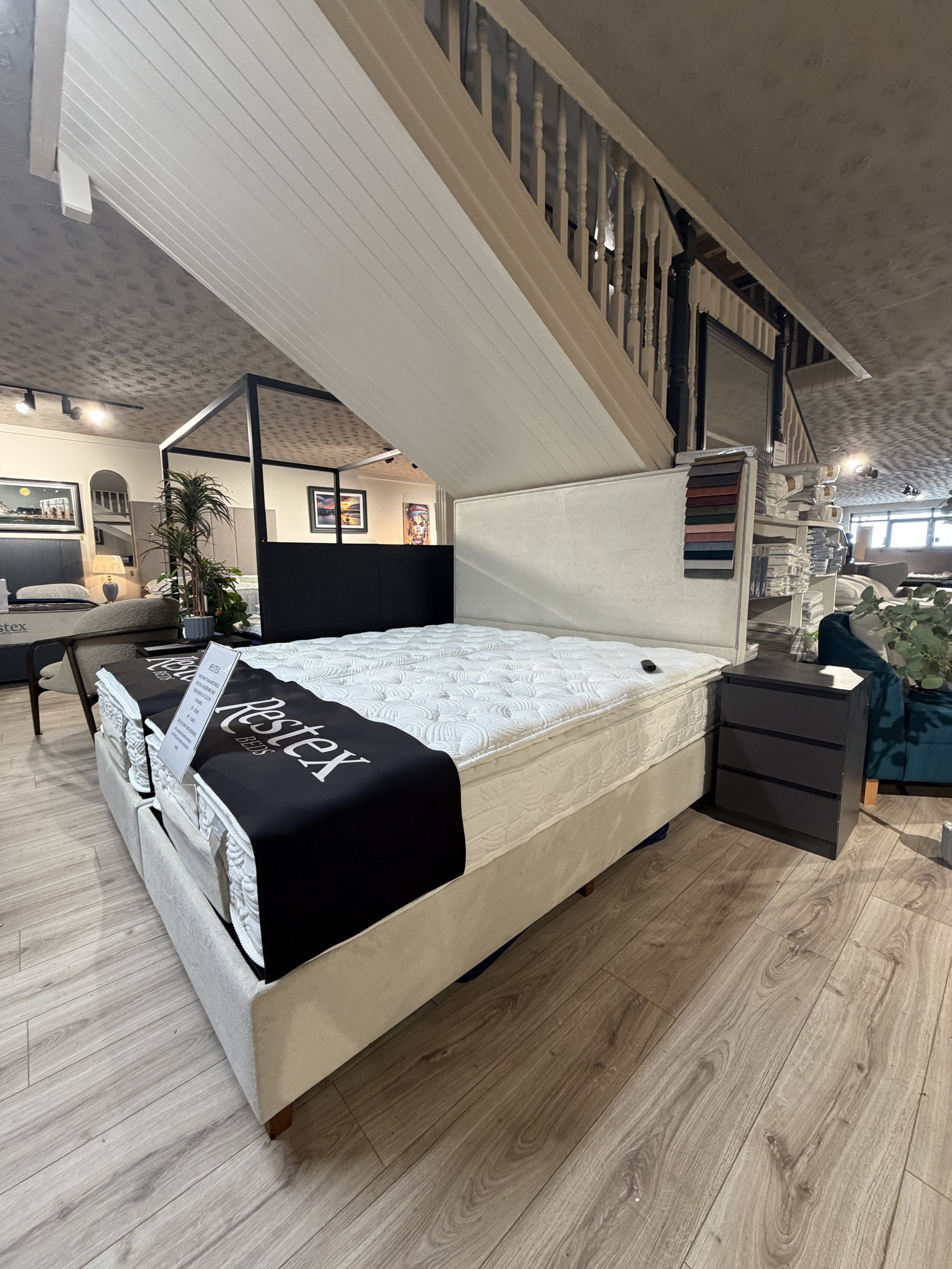 F&E Motorised Bed (4).JPG (Copy)