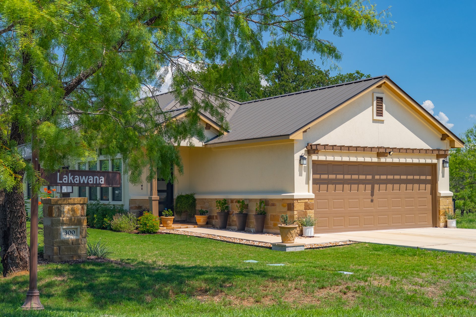 300 Lakawana FULL-19-2.jpg
