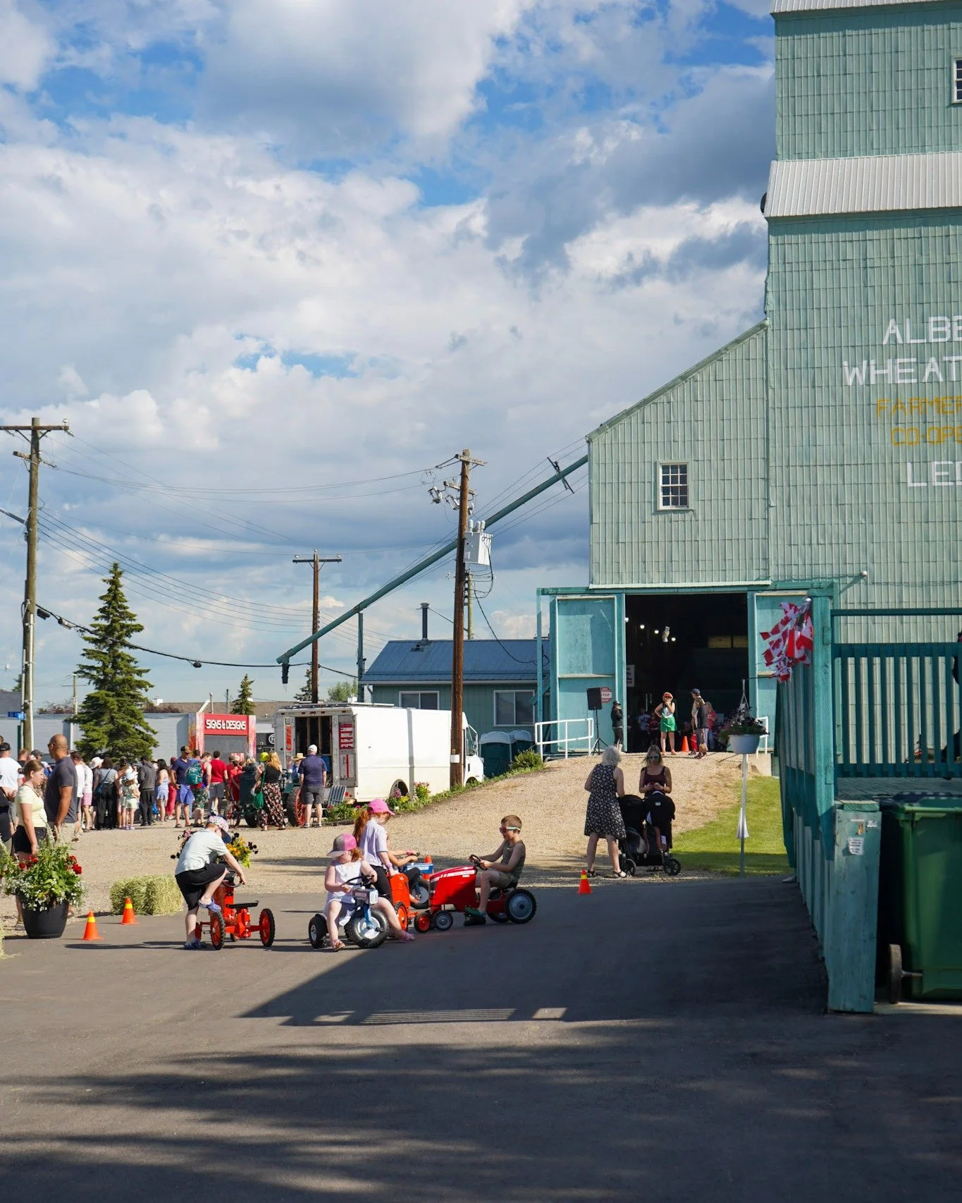 2025 was a Canada Day to Remember! 🇨🇦🎉
A huge thank you to all the amazing Downtown District businesses, community partners, and organizations who came together to create such a joyful celebration for Canada’s birthday! Our team spent the d