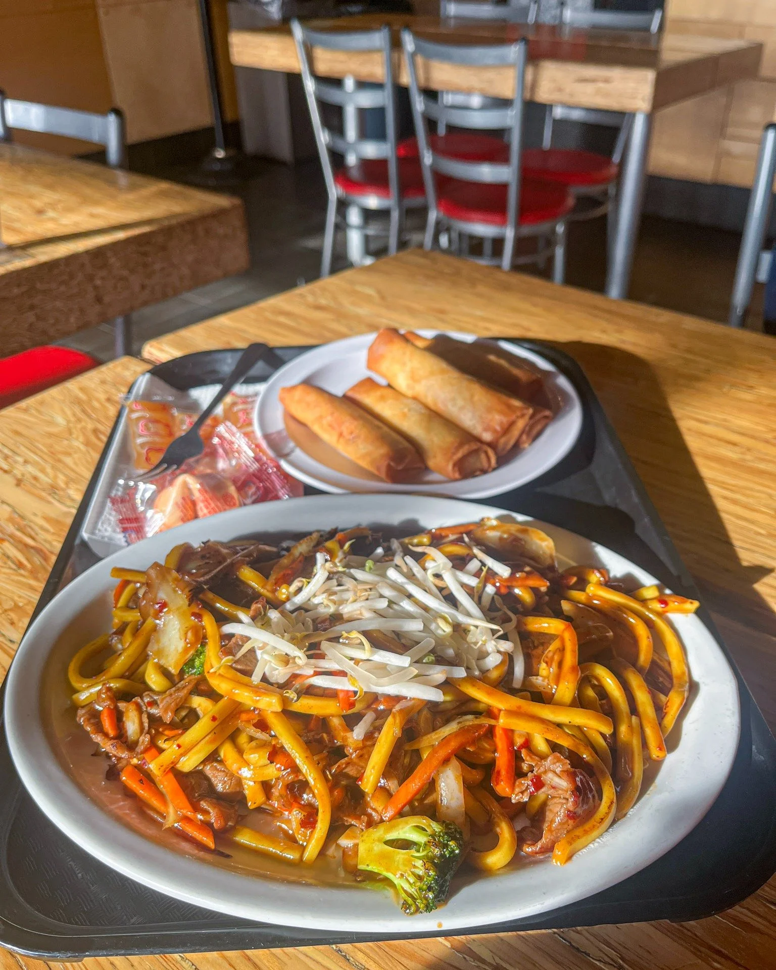 Did you know?
@oodlenoodle_leduc originated in YEG and they make all their own noodles and sauces locally! Their large menu covers all the noodle flavours from 8 different origins with a traditional wok flavour thats hot and fresh.  Plus, they're not