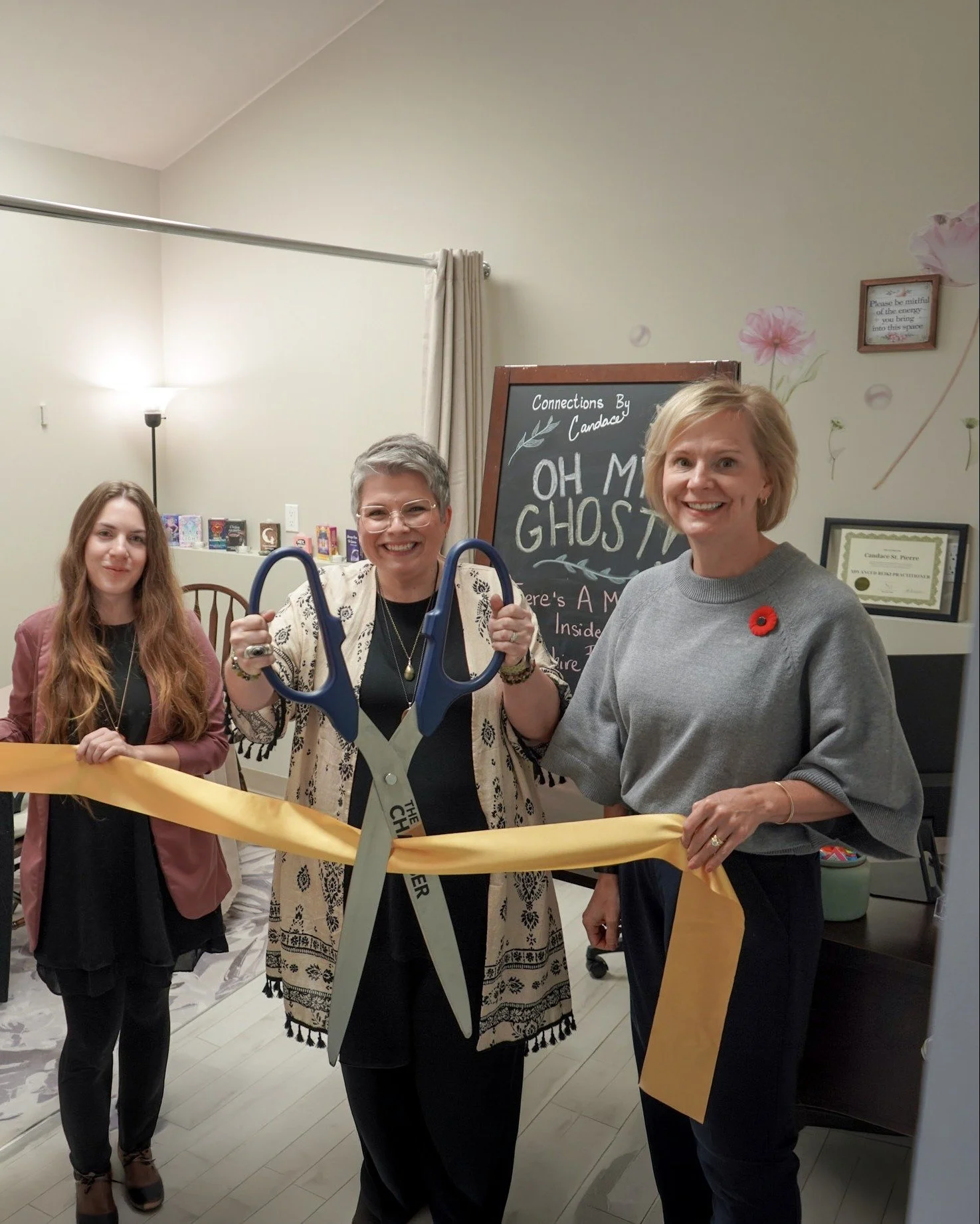 Congratulations to @connections_by_candace on her offical grand opening! Located inside Sapphire Bridal, Candace has a cozy space to provide grounded, spiritual mediumship and intuitive oracle card readings. Consider booking a session if you're exper