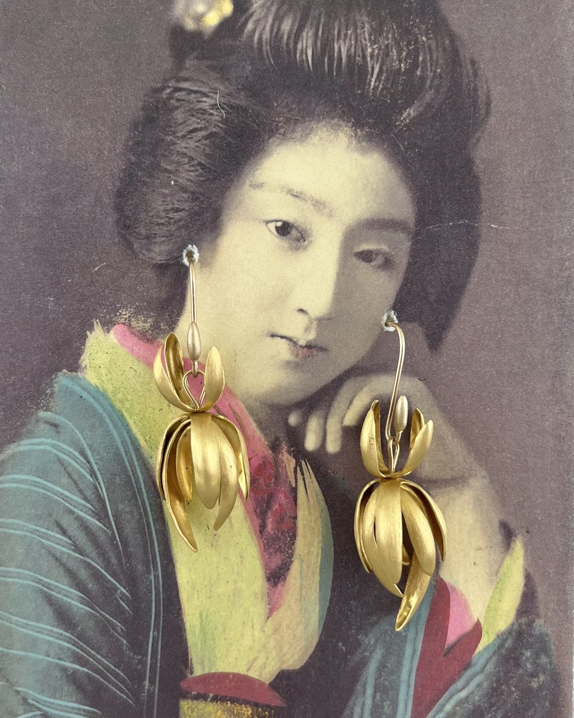 22k Yellow Gold Chrysanthemums