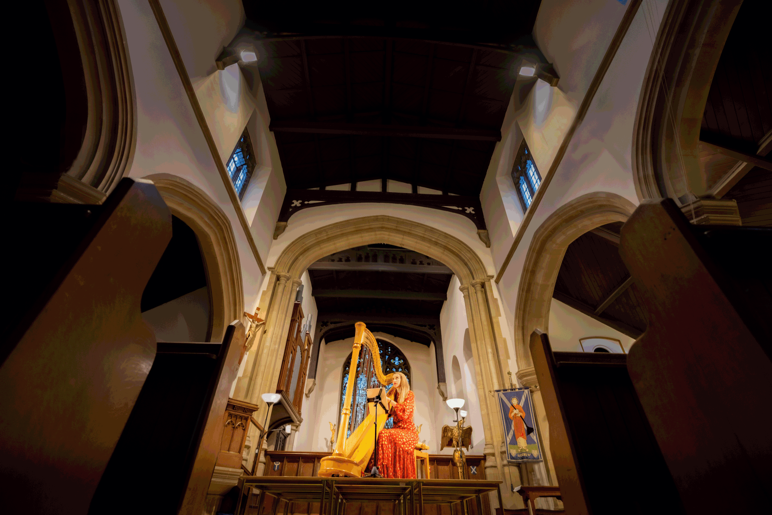 Caversham 241021 church wide ceiling shot.gif