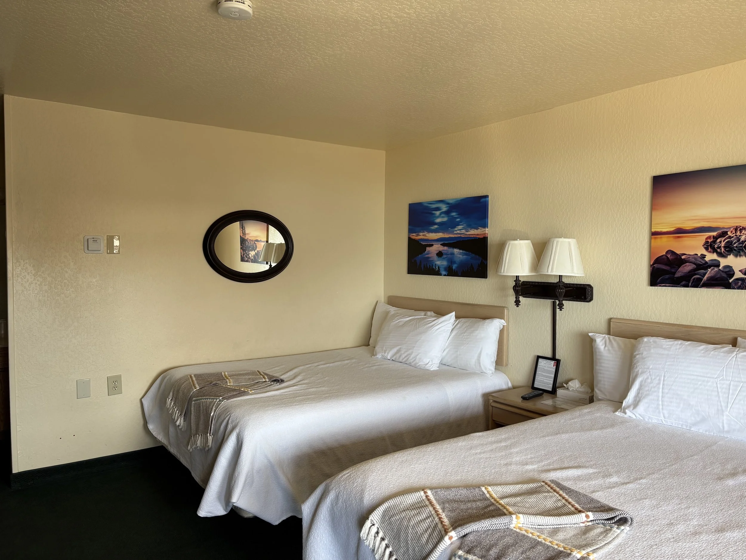 Deluxe Family Suite 2.jpg