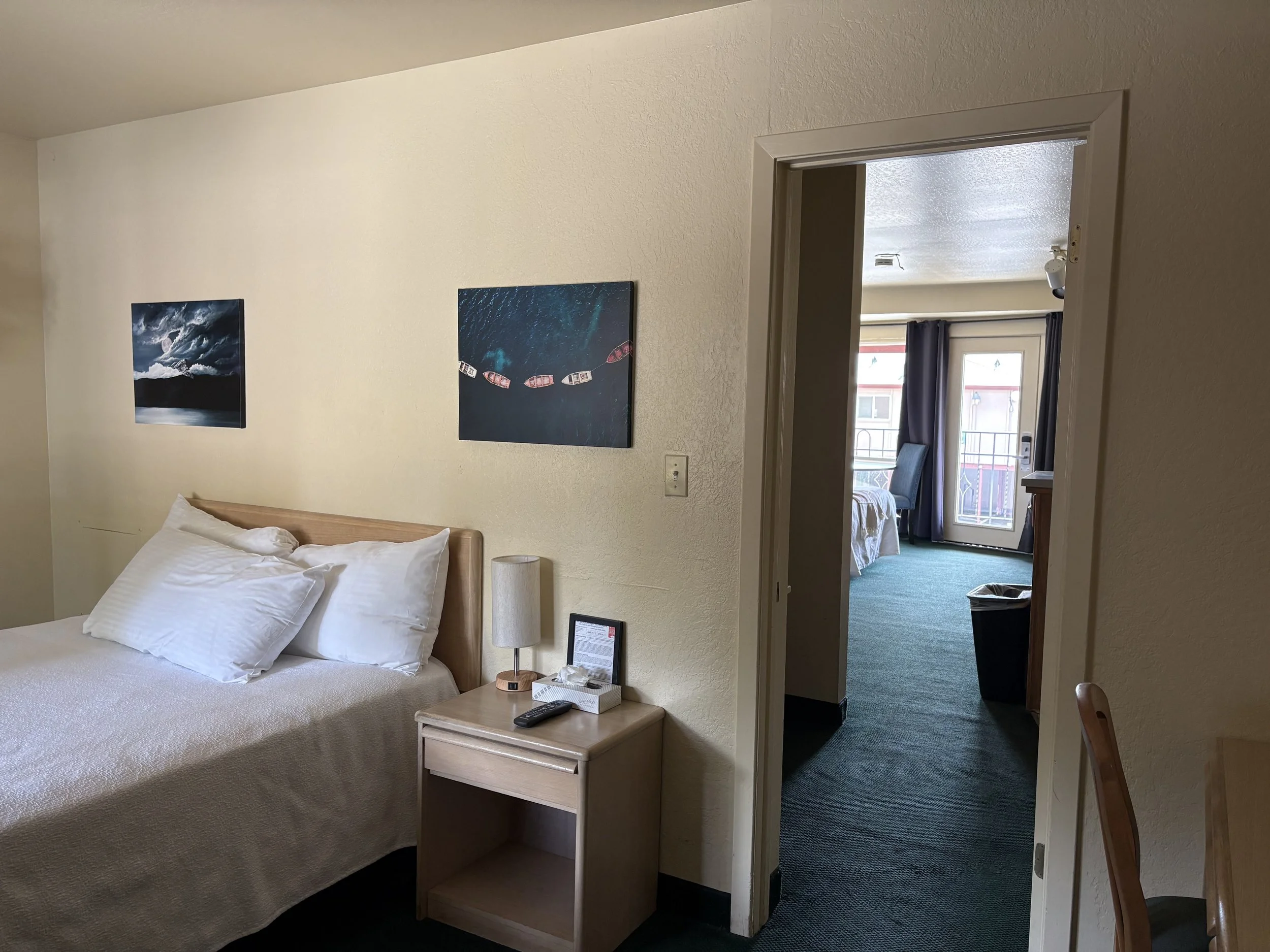 Deluxe Family Suite 5.jpg