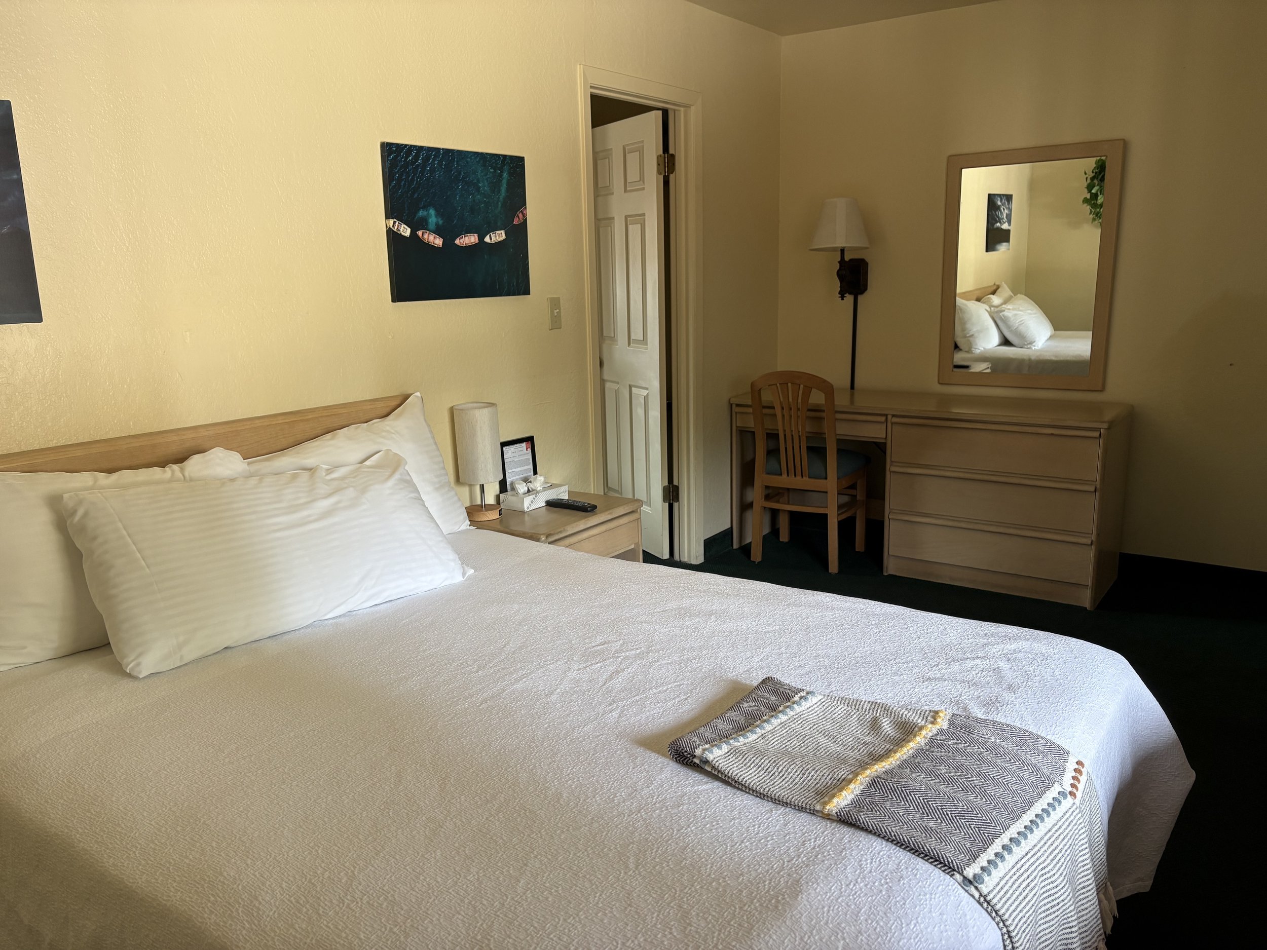 Deluxe Family Suite. 4.jpg