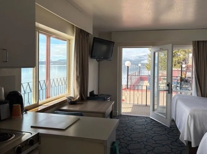 Wake up to the lake, cozy up by the fire, and take in the view from your room! 
This lakefront room features a kitchenette, a cozy fireplace heater, and some of the best views in Kings Beach. The perfect home base for your Tahoe getaway- book your st