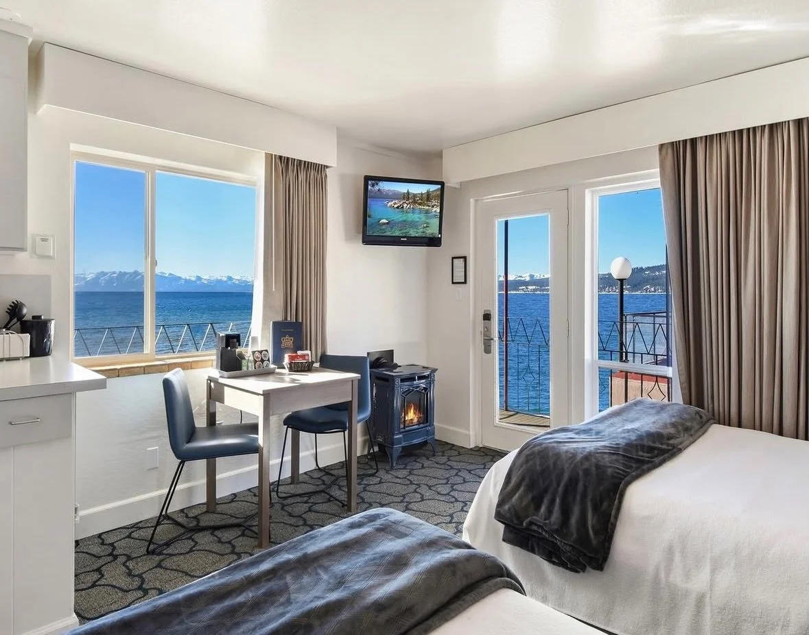 Ready to plan your family summer vacation? ☀️
Book your stay at The Crown - we have lakefront rooms, unbeatable views, a walkable Kings Beach location, plus a pool, hot tub, fire pits, games, and more&hellip;!

#kingsbeach #tahoe #northlake