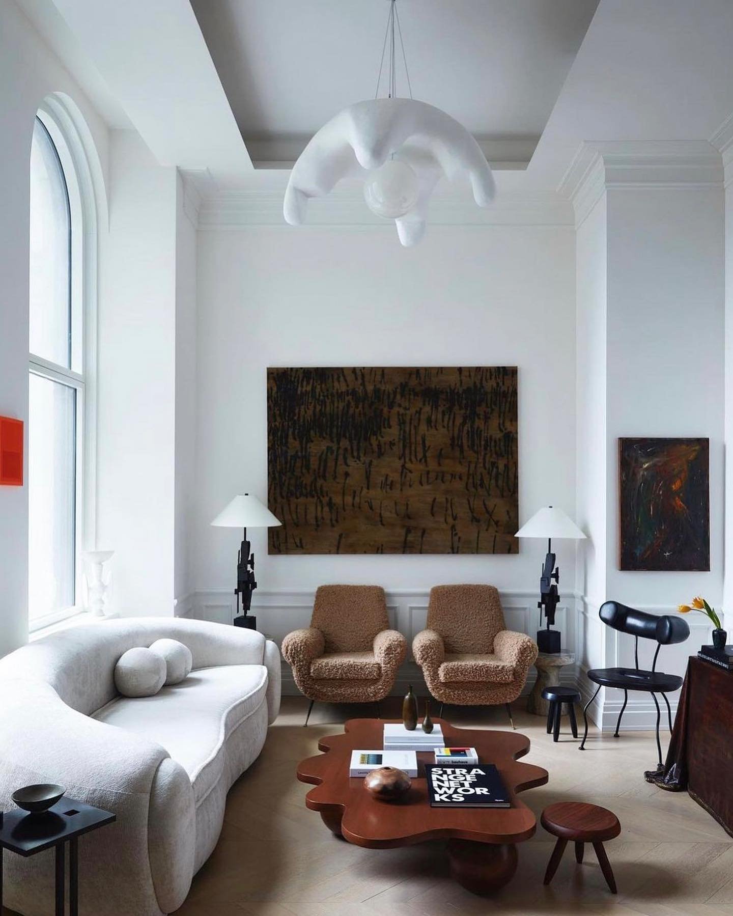 Ɇye ℂandy ⟠

Beautiful, cozy designer moments in every corner of this Tribeca NYC home by @sirianointeriors. Photography by @timlenzphoto 
.
.
.
.
.
.
.
.
.
.
#studiohenreeinspo #tribecanyc #interiorstyle #interiorandhome #interiorarchitectureanddesi