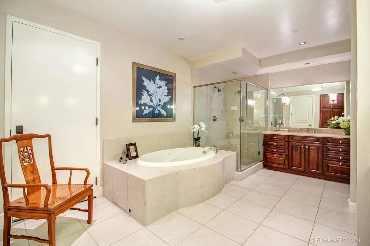 MONTEFARO_Before Pic - Master Bath.jpg