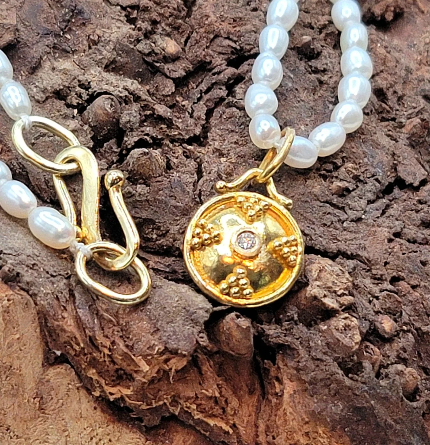22k Gold & Pearl Necklace