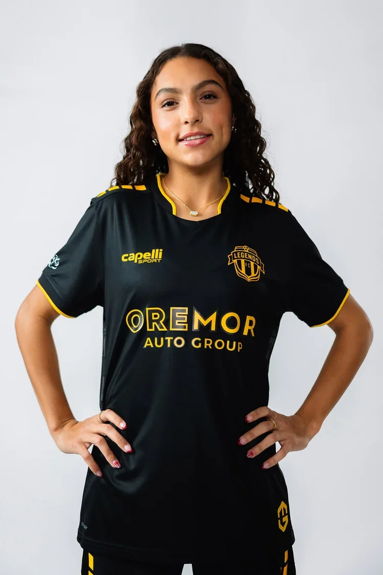 2025_jersey_reveal_studio-6_2000px.webp