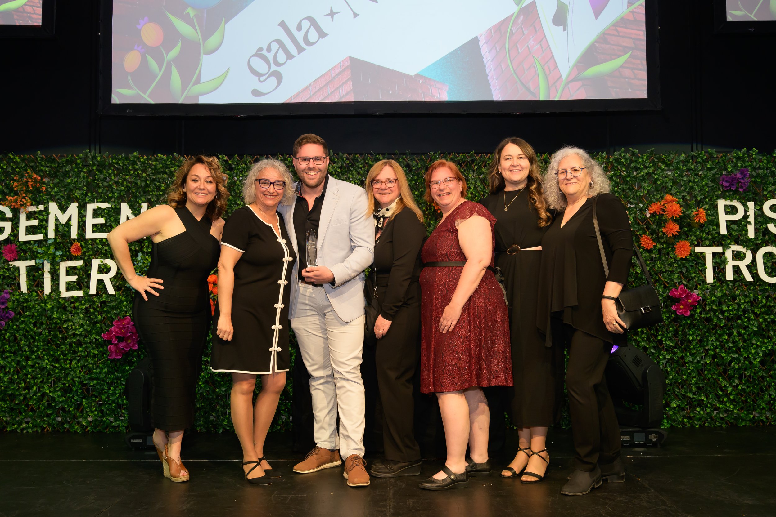 (Photo) Le Club Joie de vivre remporte le prix organisme de l'année au Gala Novation 