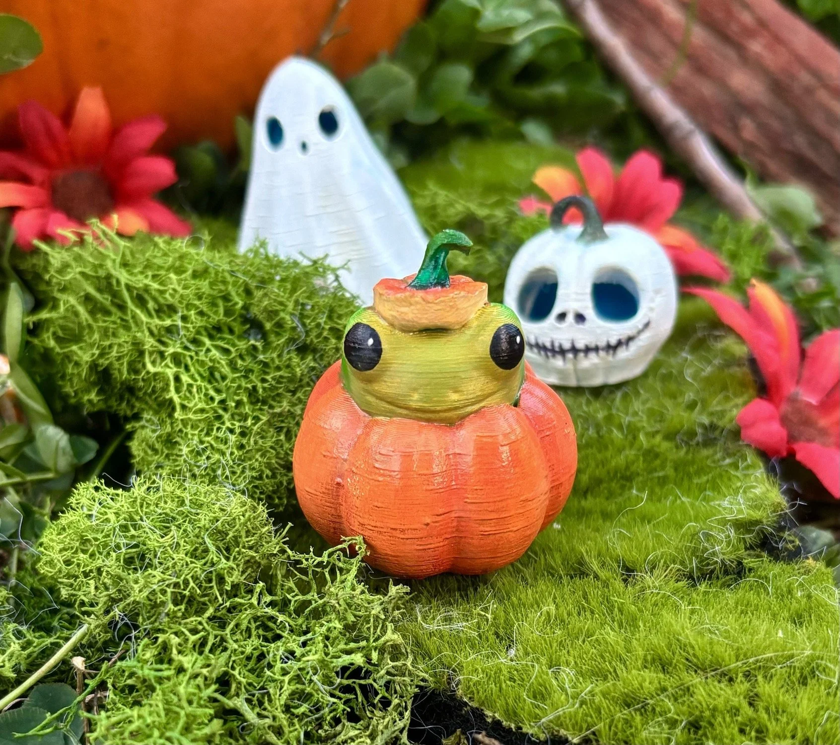 Paint Your Own Spooky Frog
