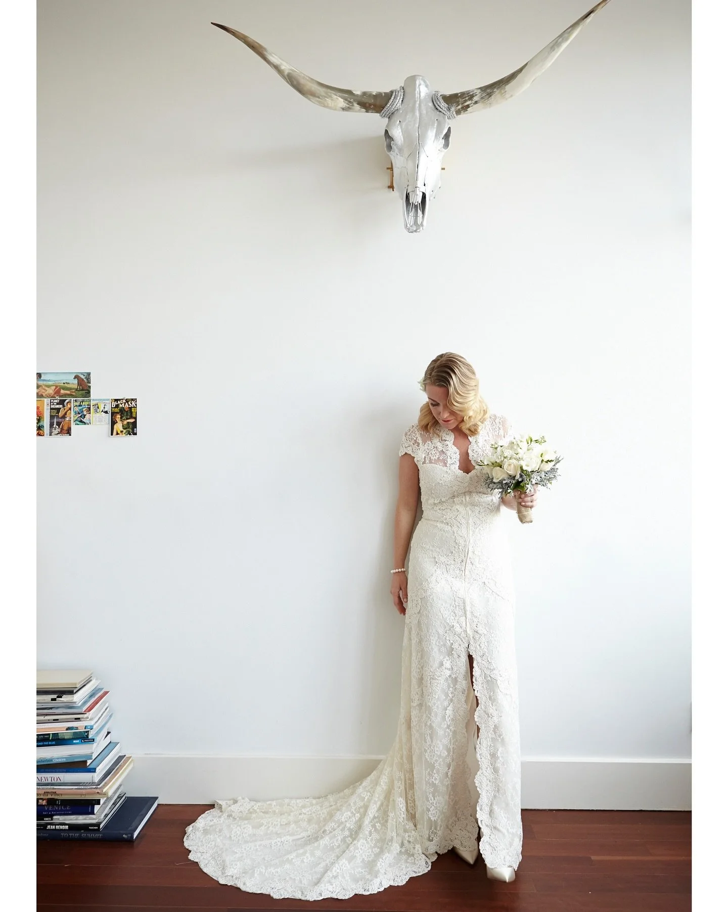 KATIE + ADAM
BROOKLYN // NY
.
.
.
Creative flair and minimalist simplicity come together to create imagery that feels timeless and alive.
For couples drawn to understated elegance and cinematic storytelling in Charleston and across the Lowcountry.
#C