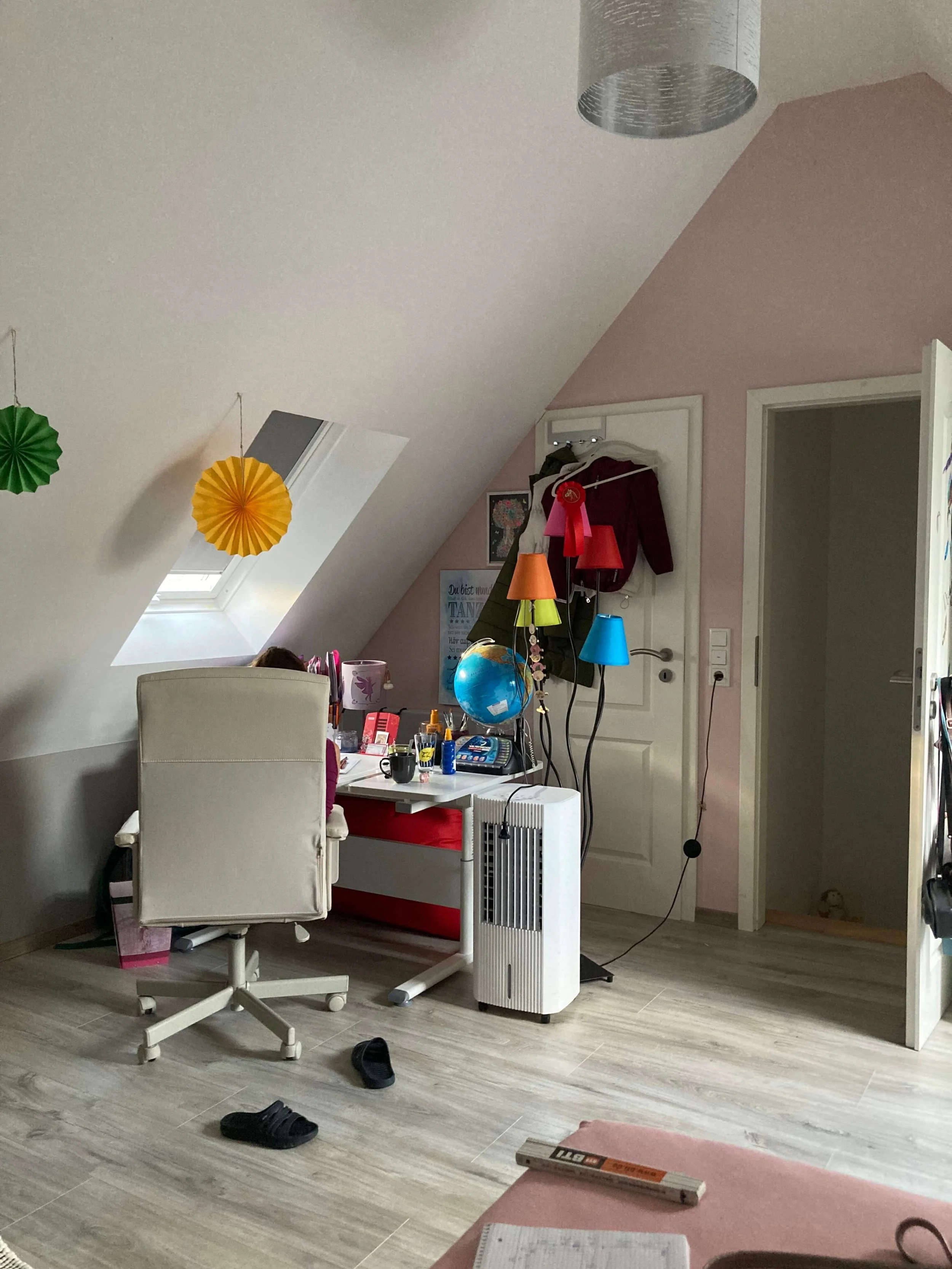 Ausmisten im Zimmer