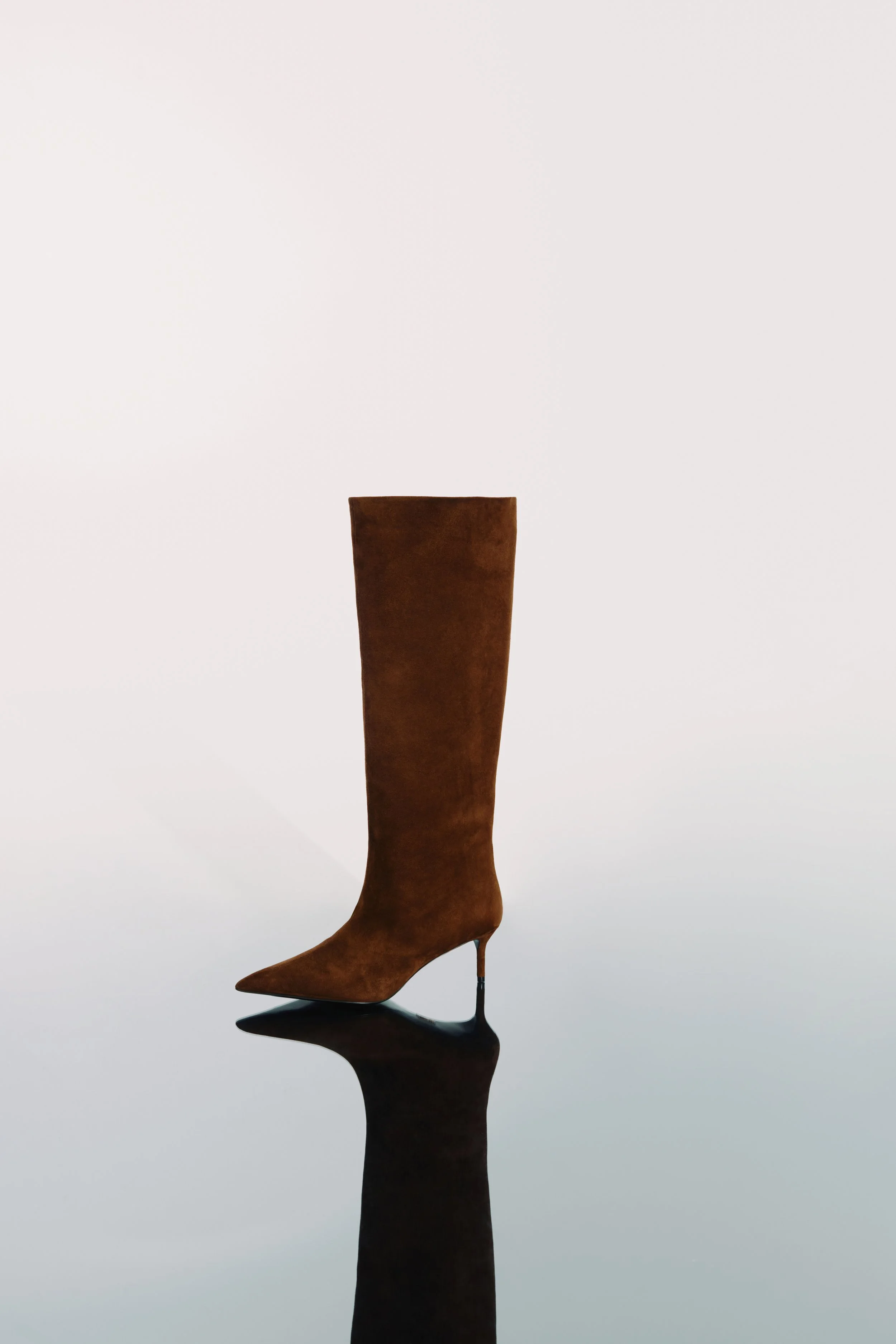 06_24_25_Britt_Netta_FW25_Campaign_Odette_Knee_0106 1.jpg