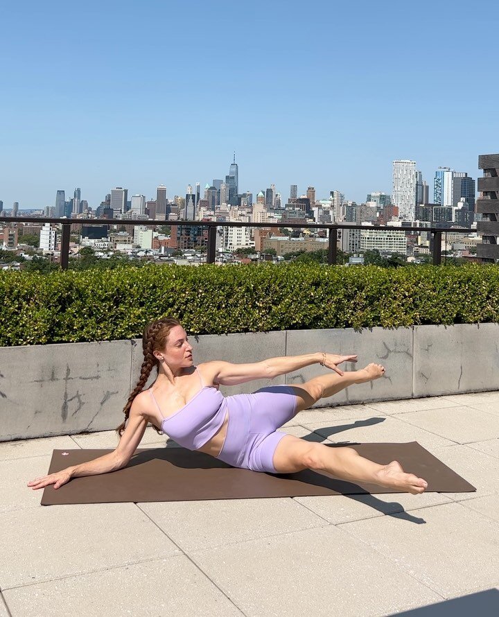 🗓 Weekly Workout⁣
⁣
Try this full body workout focusing on deep core and pelvic floor support through breathwork, corework, inversions and hip mobility 🕺 ⁣
⁣
🏷 Save this post and give these moves a try for a peak into some of the exercises include