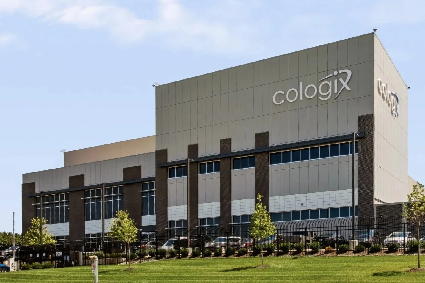 Cologix COL4