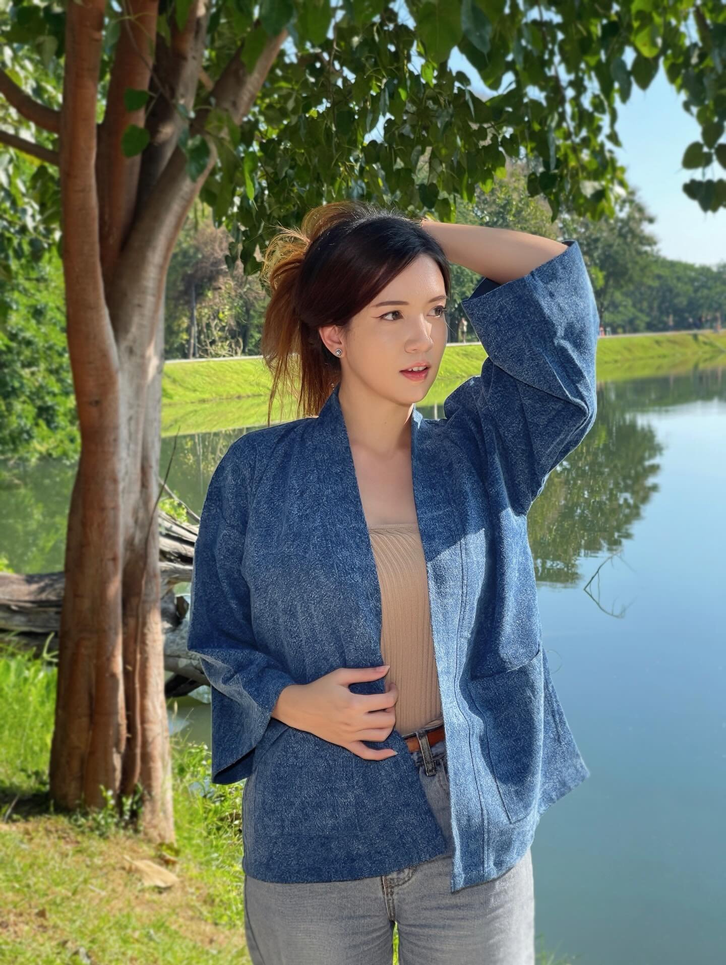 Online store reopens! Come snag the perfect gifts for the holidays!
🛍️ Link Bio