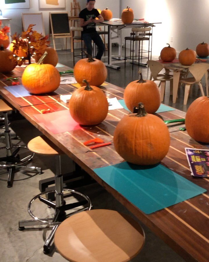 Farms create community! 

Our Pumpkin 🎃 Carving workshop is a hit! Our Farm Amenity locations and in buildings across NYC and Jersey City, residents are having fun learning about how pumpkins grow as we host an interactive event. 

Other workshops i