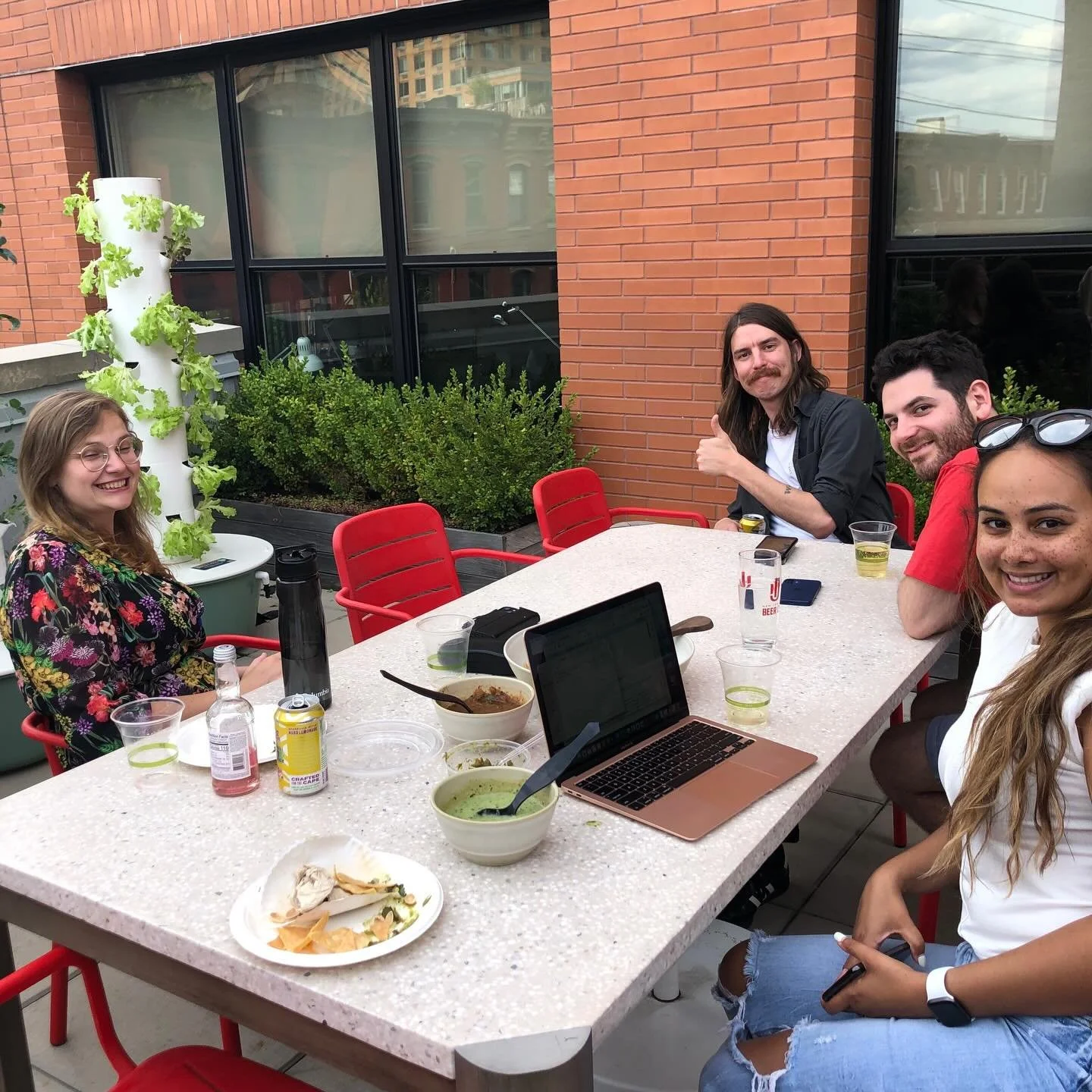 Happy hour hits differently when you&rsquo;re surrounded by fresh, growing greens. 🌿

Our onsite hydroponic towers create a relaxed, natural space where coworkers can connect, recharge, and enjoy time together. Cheers to a healthier workplace! 🥂

#